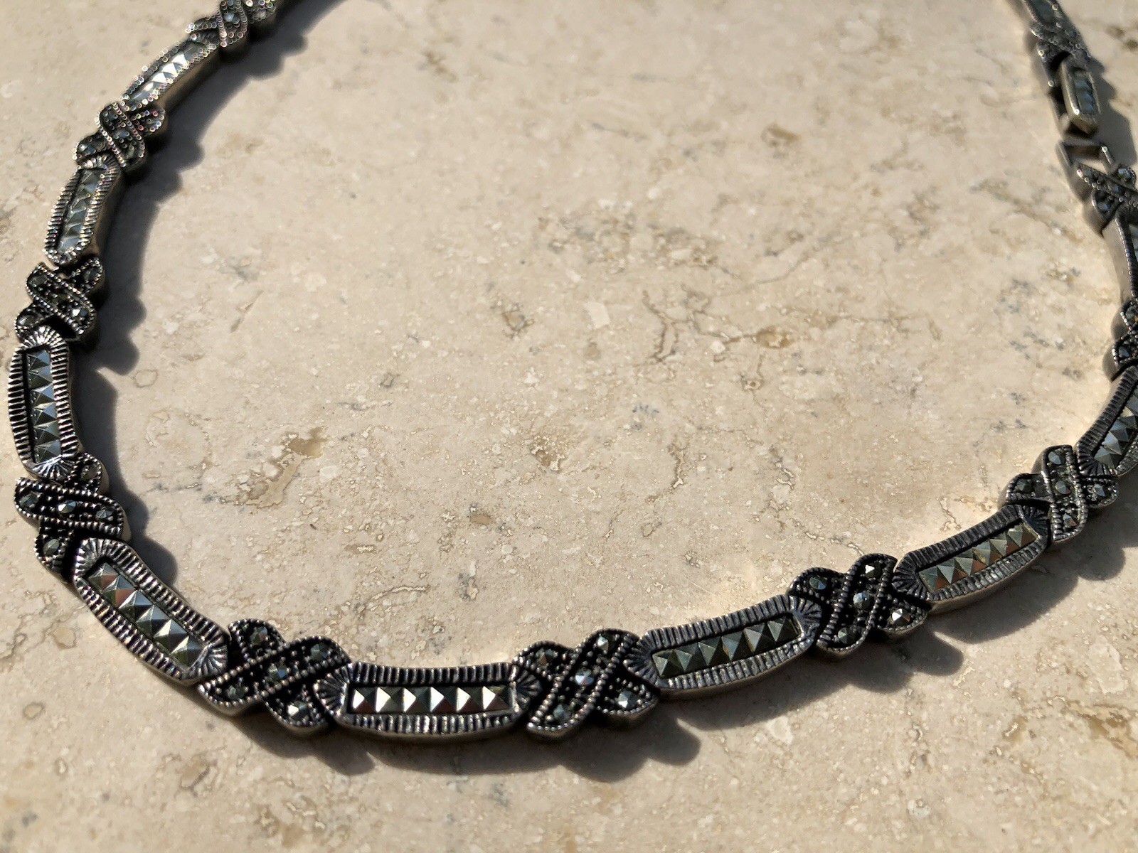💥🥰❤️‍🔥Authentic VINTAGE STERLING SILVER 925 MARCASITE KISS X Link Necklace
