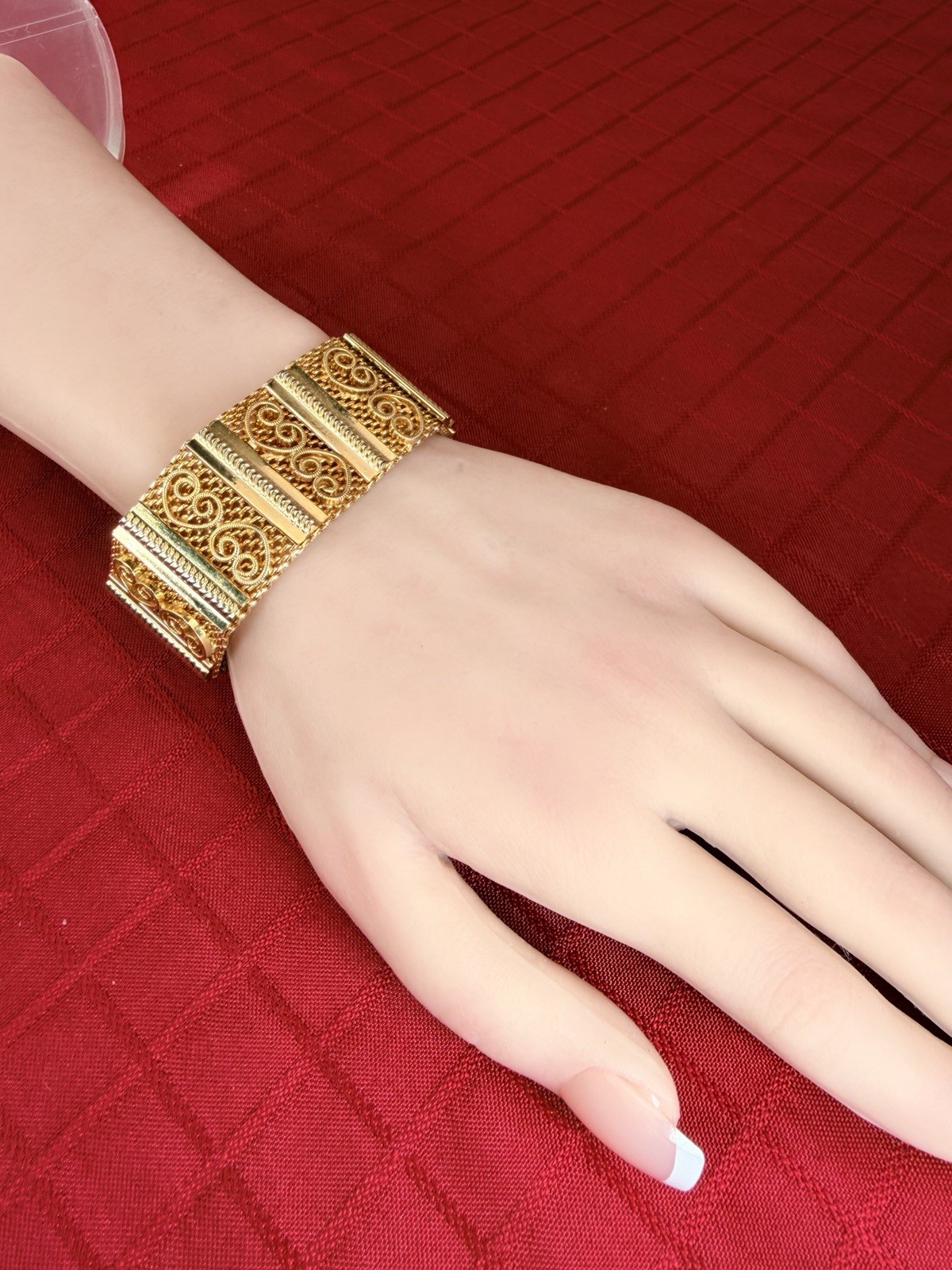 Vtg Gold Tone Wide Mesh Filigree Bracelet Victorian Revival 6.5” MCM Retro Art
