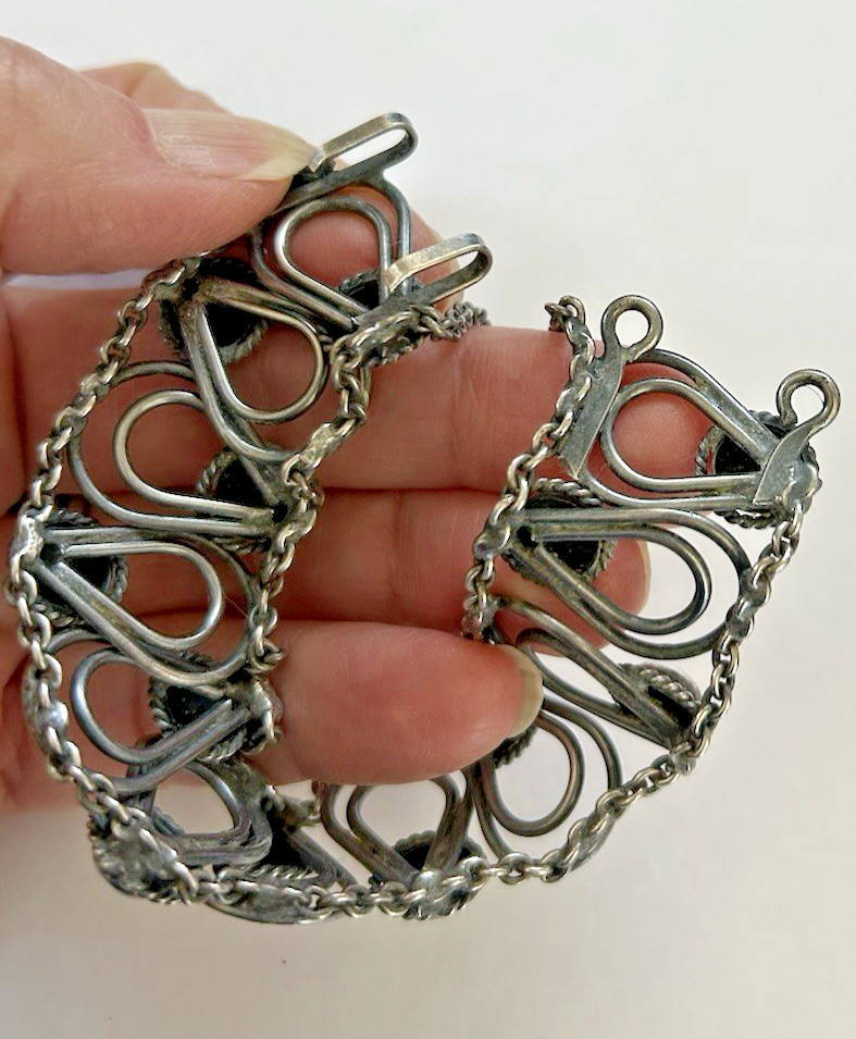 Vintage Mexican Silver Panel Bracelet – Domed Bead Design – 7.25″ – Mid century
