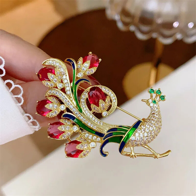 Vintage Colorful Peacock Brooch Rhinestone Crystal Luxurious Pins for Women