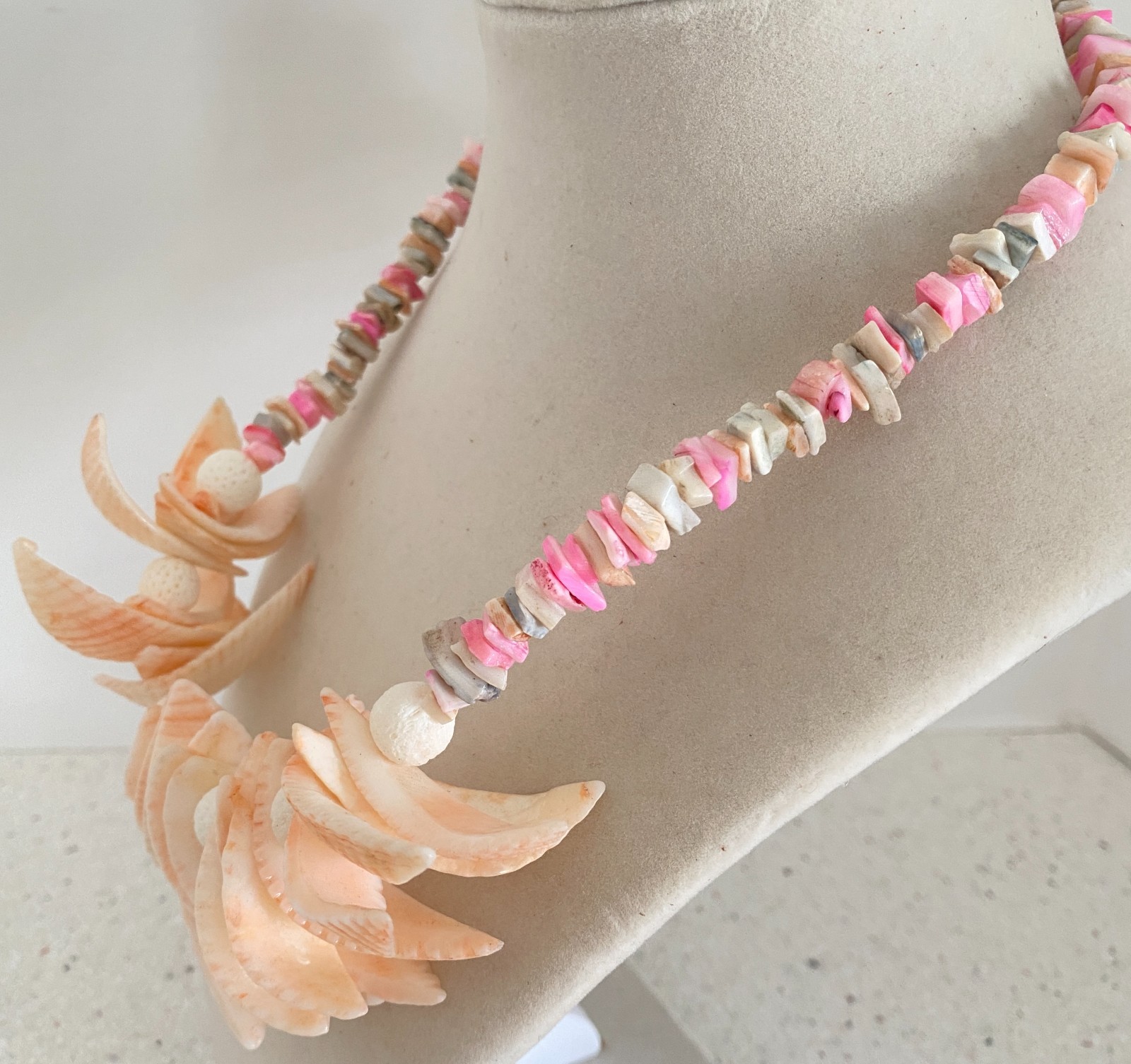 Vintage Philippines Pink Puka Shell Spike Statement Necklace 18″ Beach Vacation