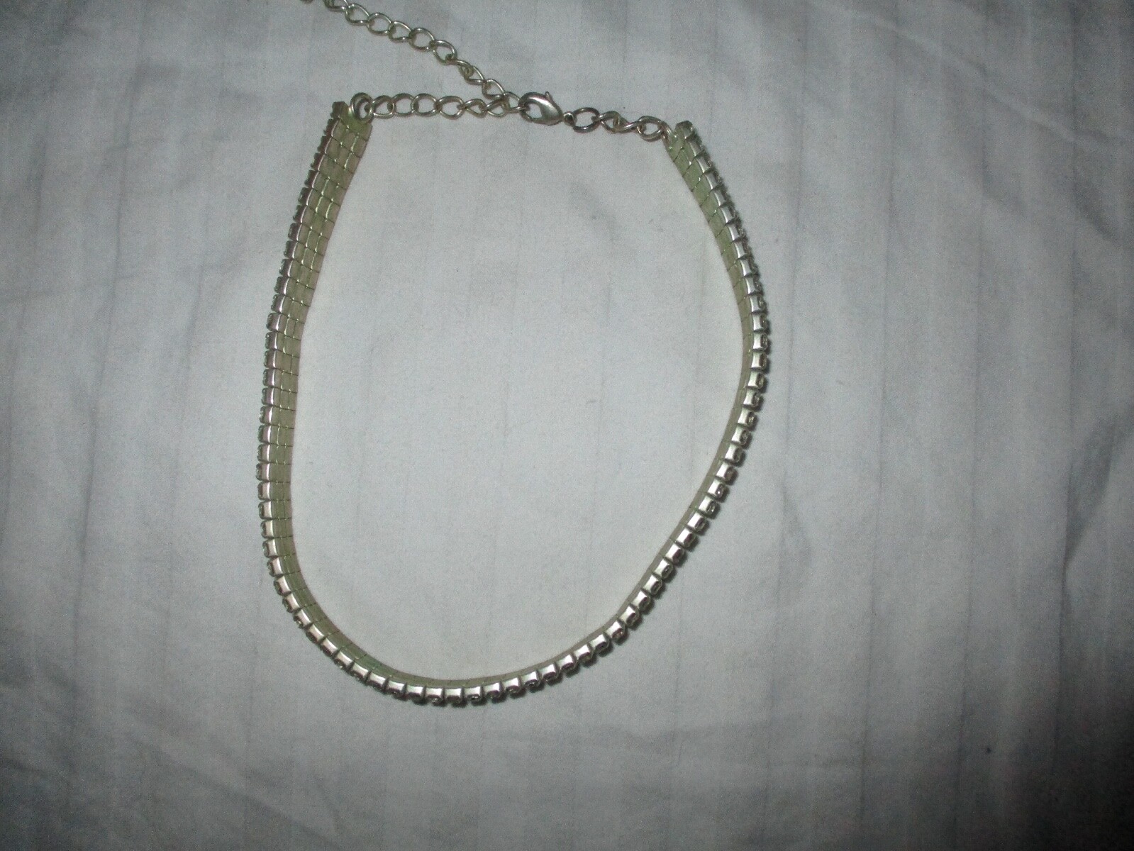 4 pieces Rhinestone choker necklace matching new pierced earrings hair tie
