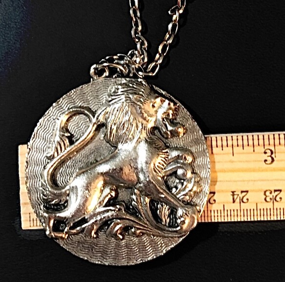 Silver Lion Leo Necklace Medallion Gothic Zodiac Pendant 30” Chain Cosplay Vtg