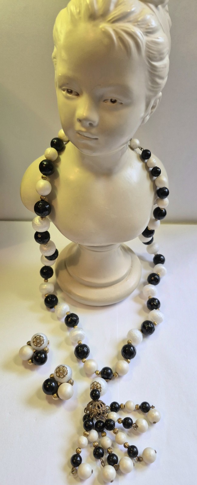 Vintage Tassel Necklace & Earrings Molded Plastic Beads Statement Retro Chunky