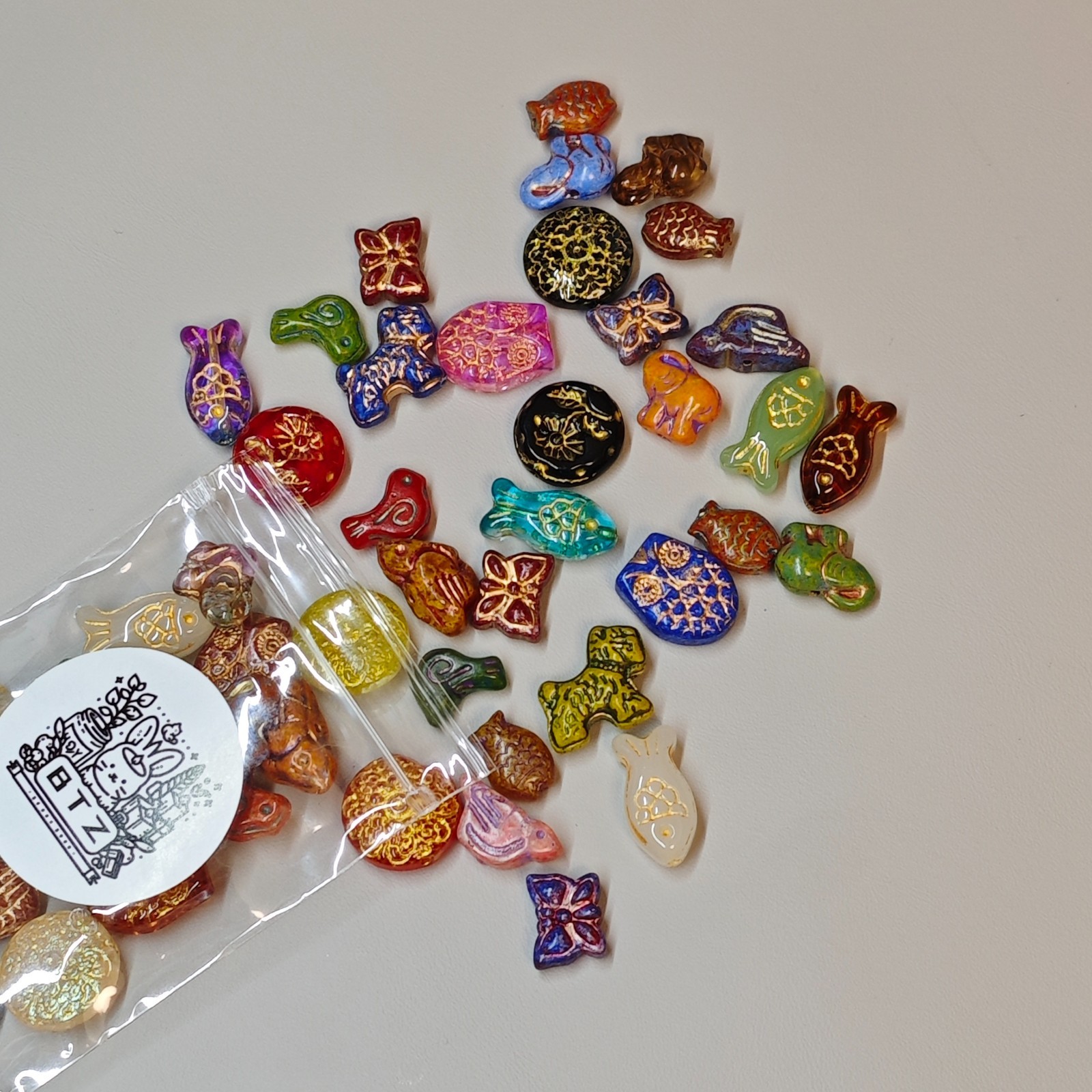 100g Vintag Styley Bulk Jewelry glass bead Lot ALL Brand New Untested Mix Match