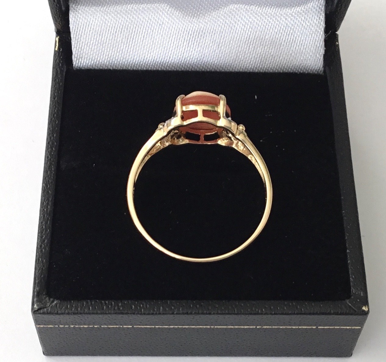 VINTAGE Hand Crafted Cameo W/ Diamonds in 14K Solid Yellow Gold Ring , NEW