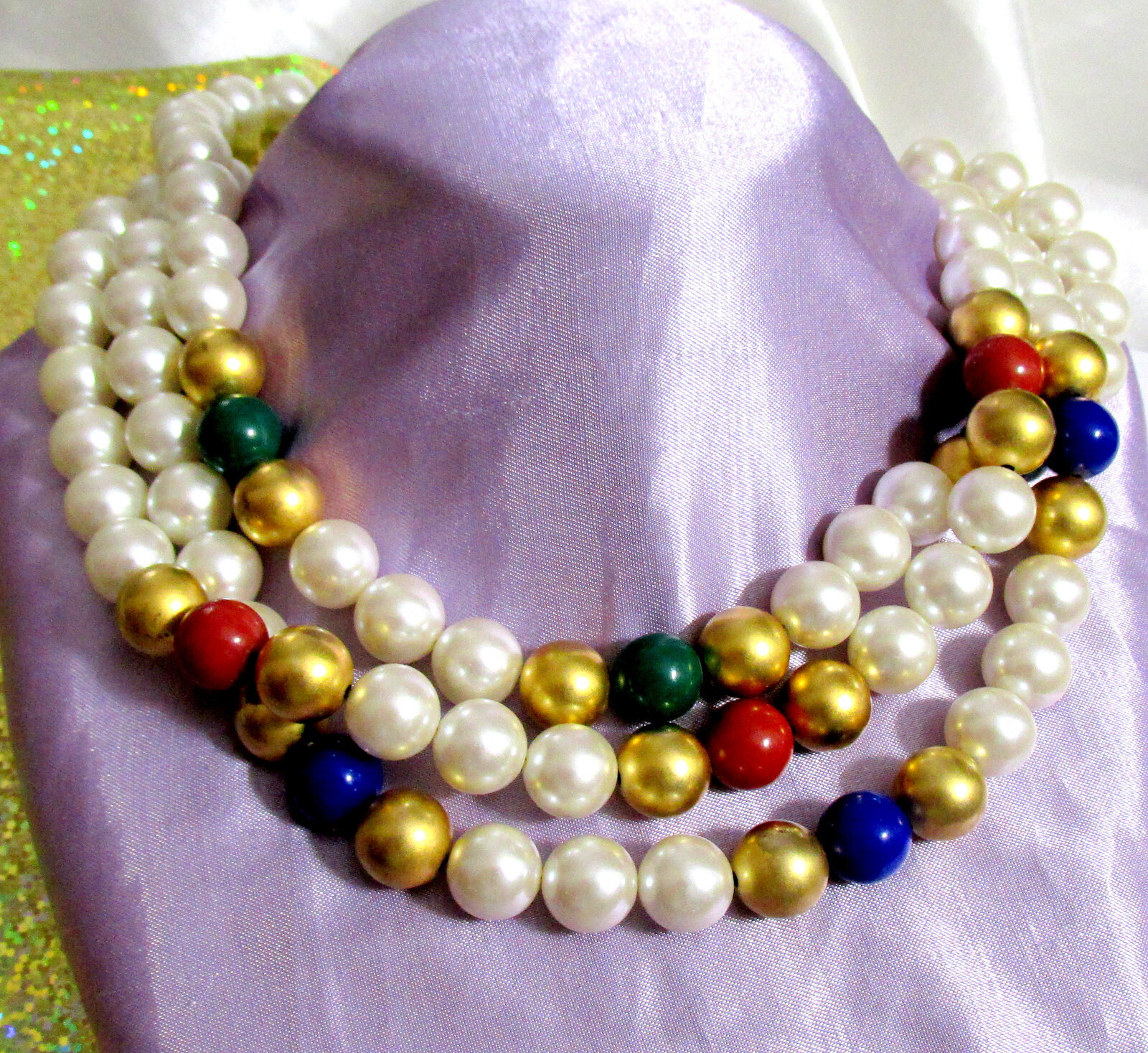 VTG RUNWAY BOOK PIECE NAPIER 3 STRAND FAUX PEARL/BEAD NECKLACE GP “Scarborough”