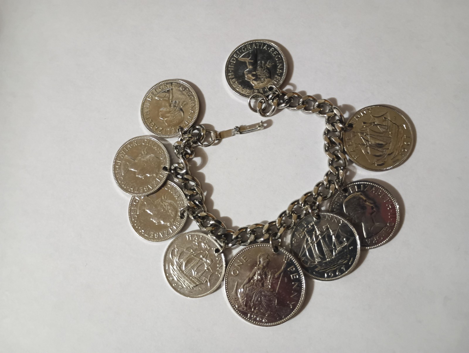Vintage Great Britain Coin Charm Curb Link Bracelet 1966-67