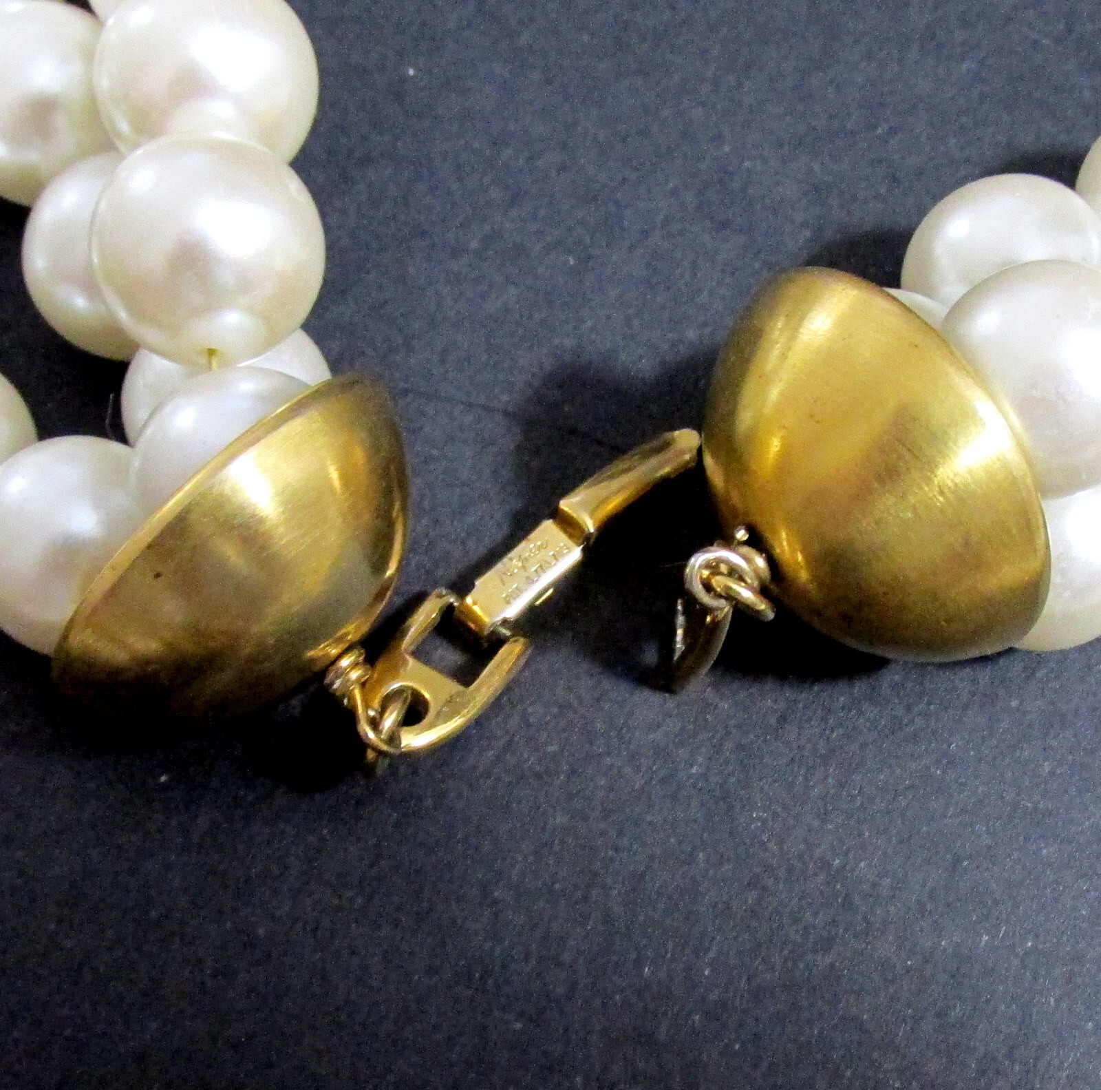 VTG RUNWAY BOOK PIECE NAPIER 3 STRAND FAUX PEARL/BEAD NECKLACE GP “Scarborough”