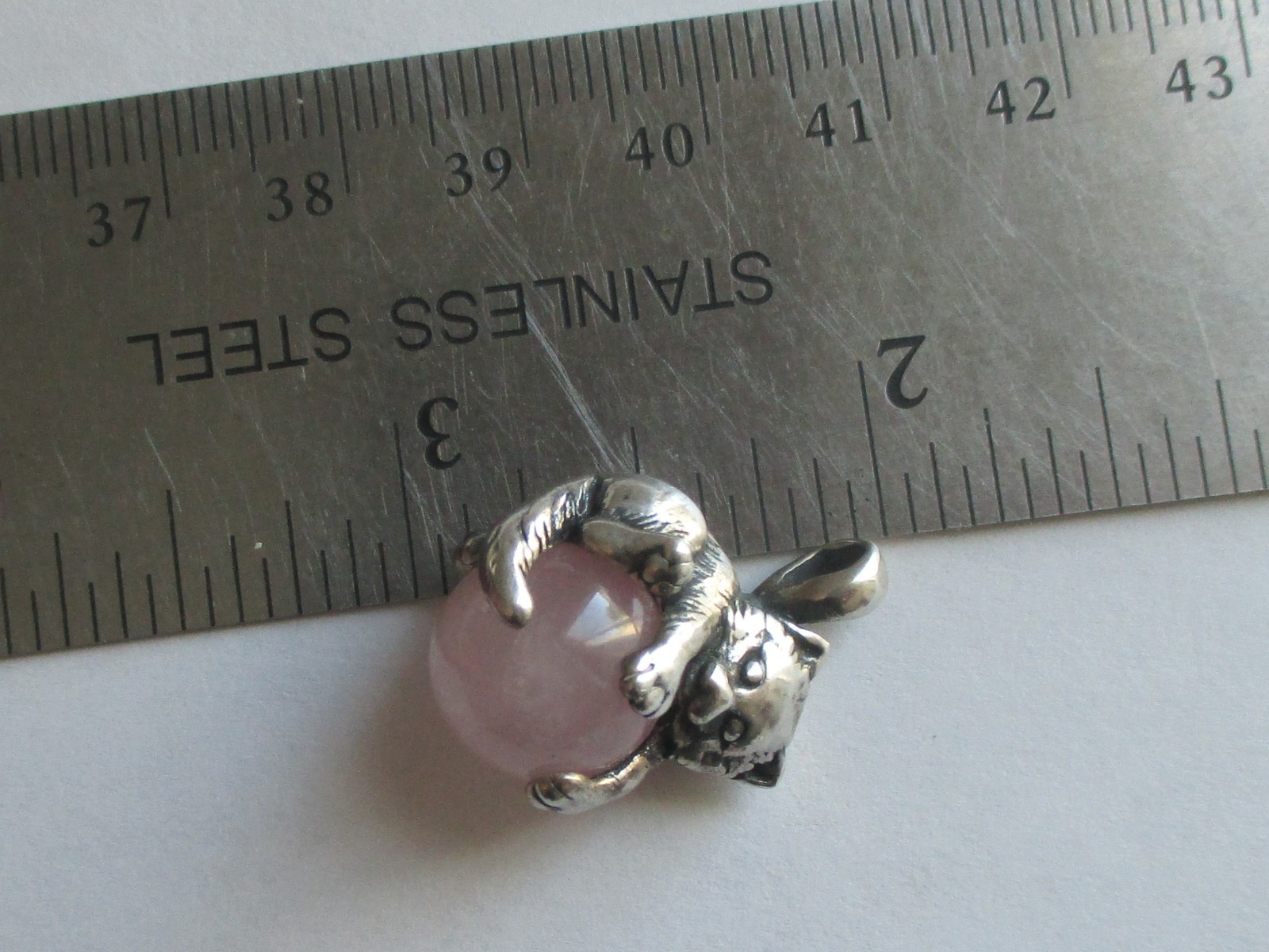 1in VINTAGE STERLING SILVER ROSE QUARTZ ORB CAT PENDANT POOLS OF LIGHT STYLE