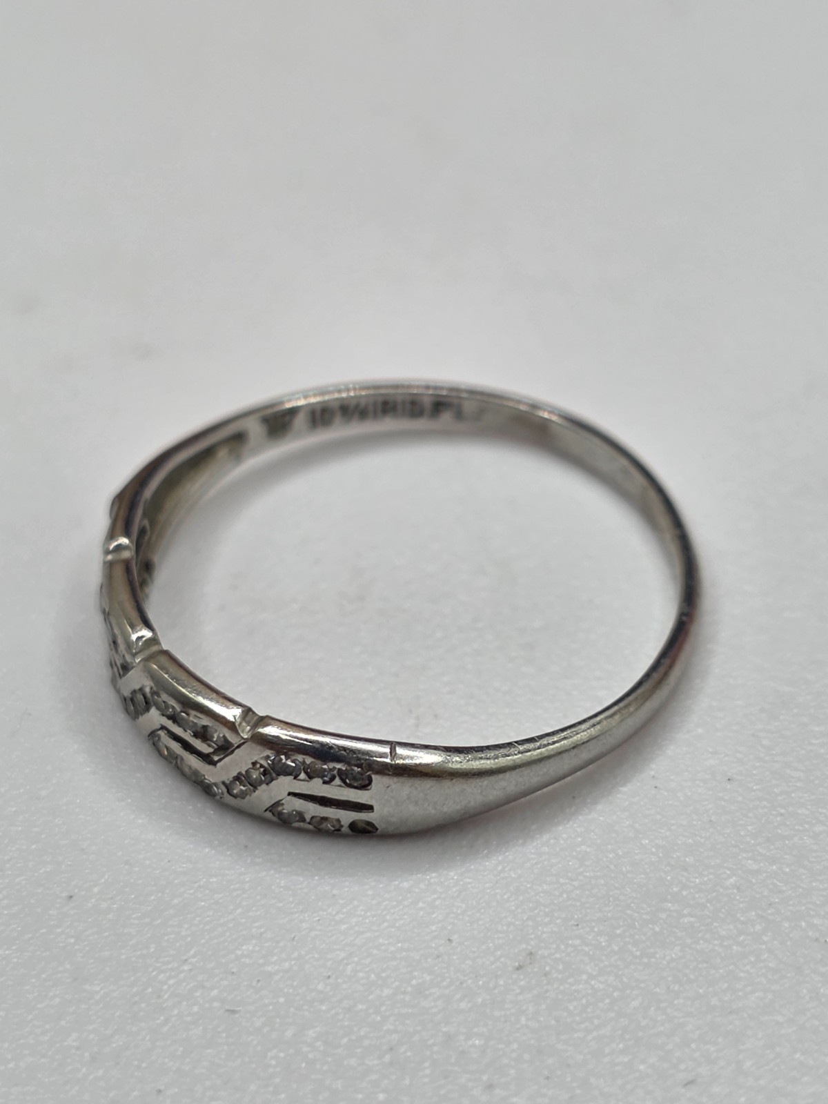 Antique Platinum Diamond art Deco band ring rose cut diamonds