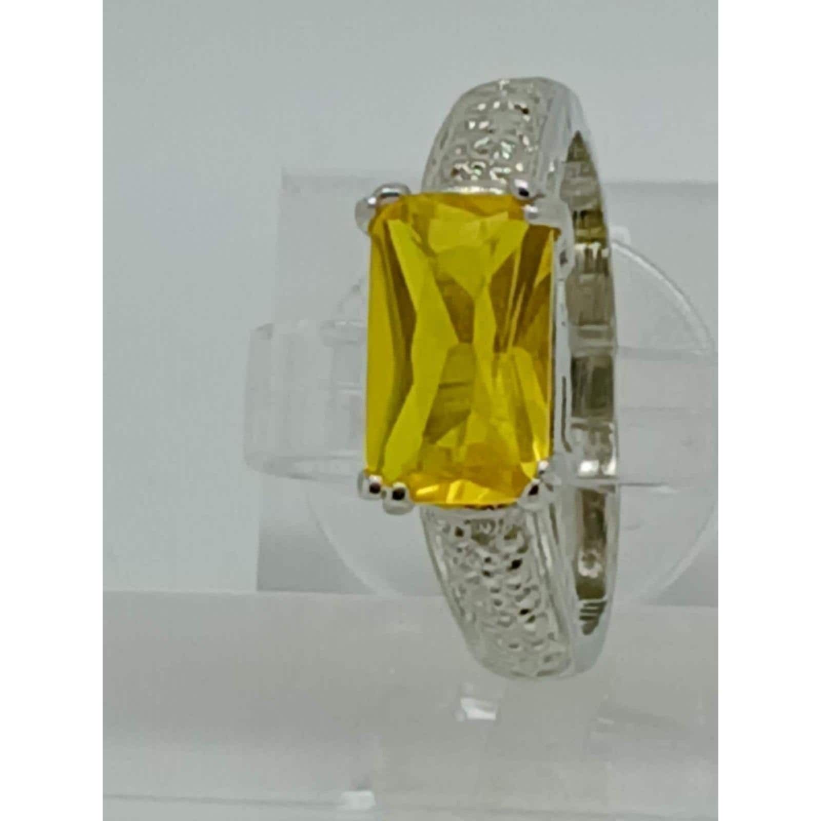 Vintage 1990s Yellow Radiant Cut 3ct CZ Cocktail Ring Silver Tone Size 8 NOS