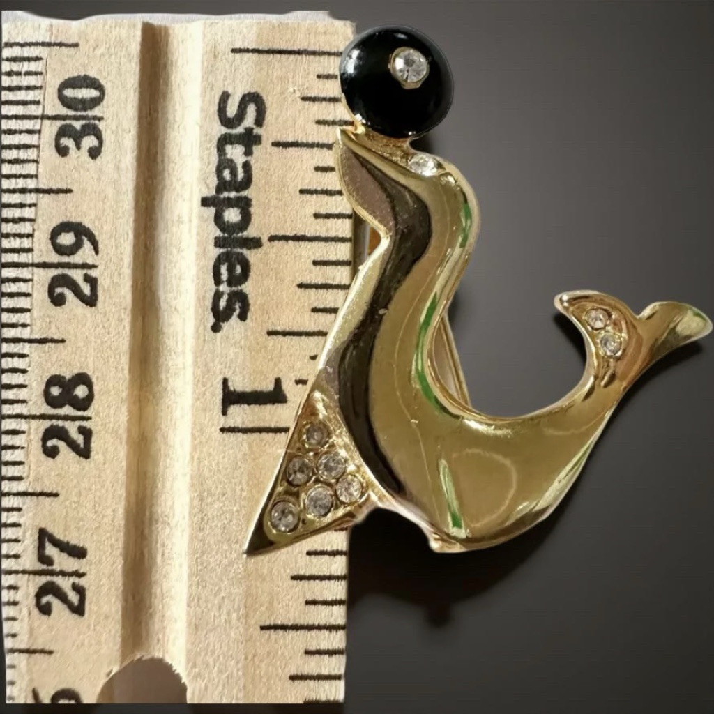 Rhinestone Seal Vintage Shimmery Pin Brooch Costume Jewelry Fashion Accessories
