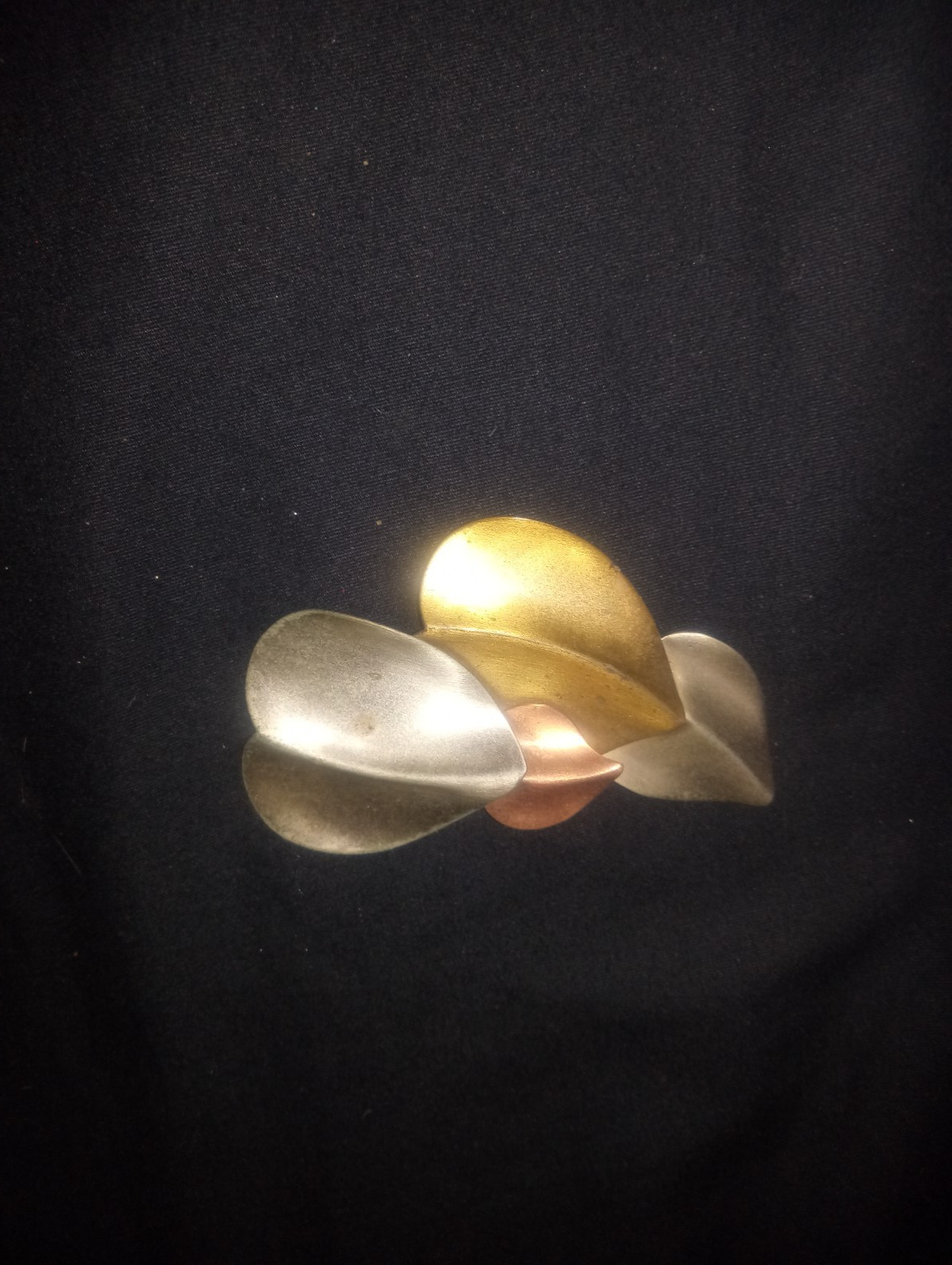 Leaf Broach