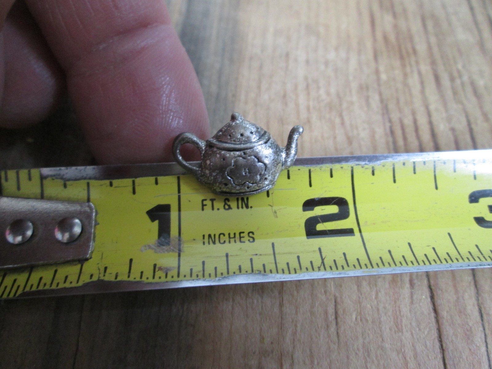 Pewter Silver Tone Teapot Lapel Pin Tie Tac Flower Front Scarf Granny Pot
