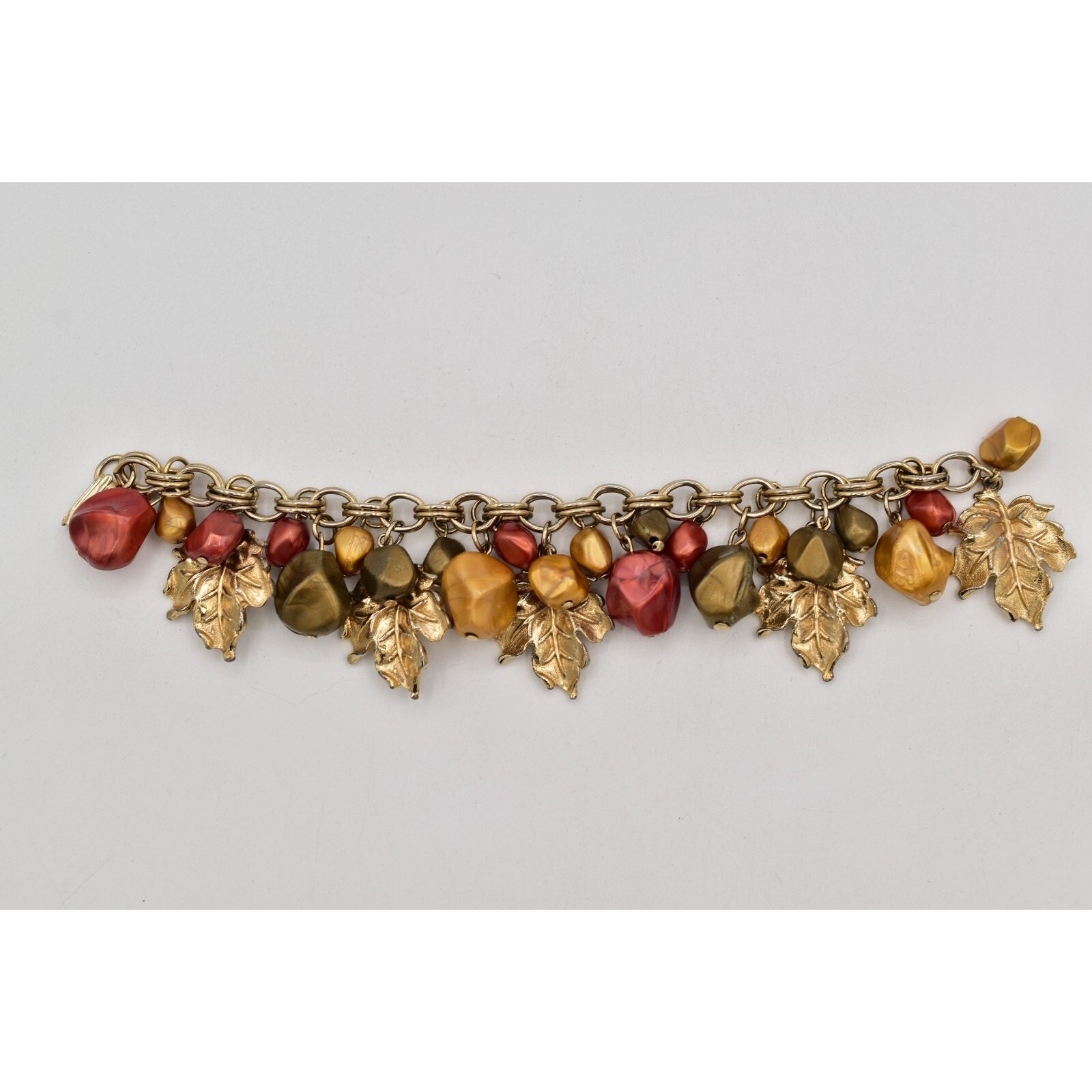 Vintage 7″ Charm Bracelet Leaf Lucite Brushed Gold Fall Autumn Chunky 1960s BinO