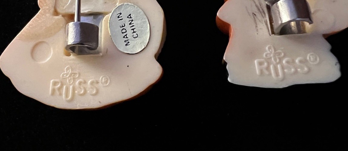 Vintage Two Miniatures Thanksgiving Pilgrim Brooches Signed Russ Man & Woman
