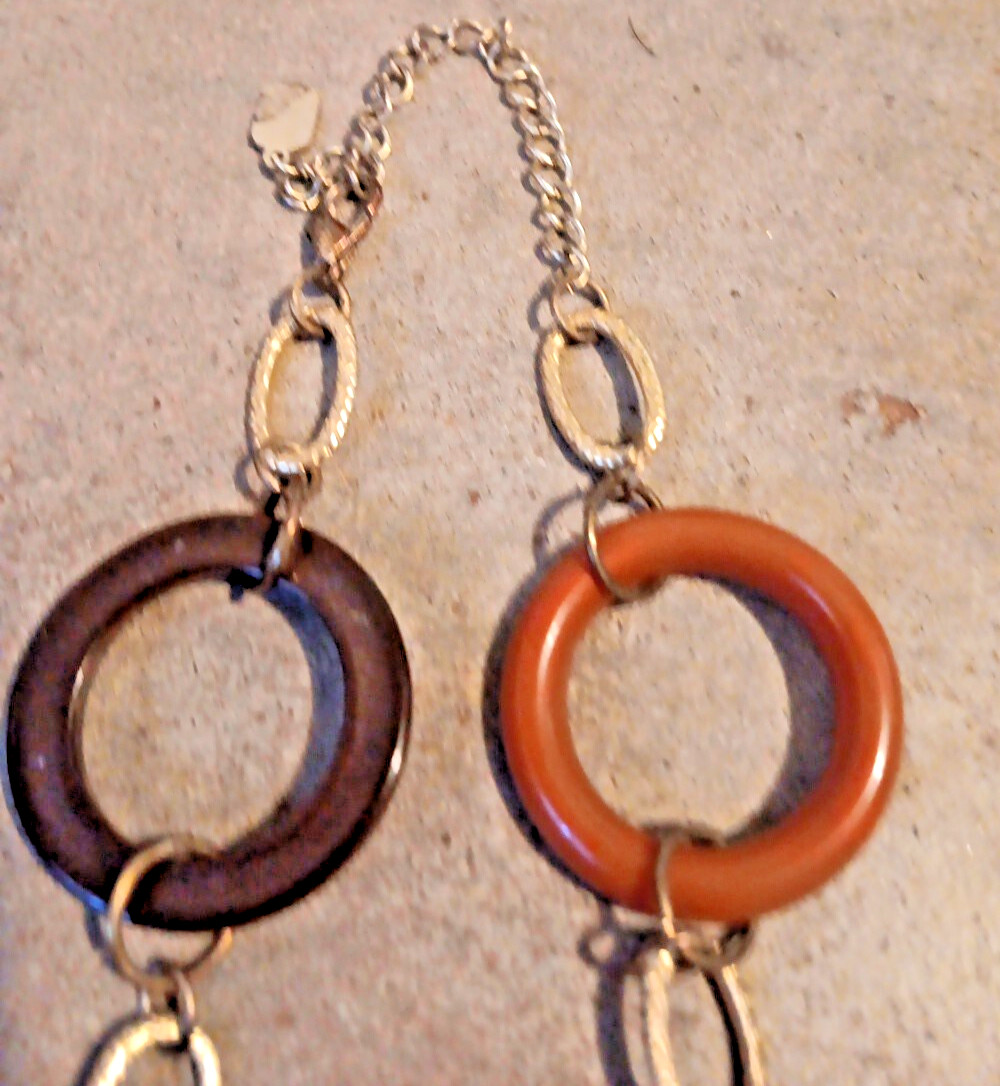Vintage YOUSI Signed Plastic/Metal Rings Multi Color Necklace Bakelite? Lobster