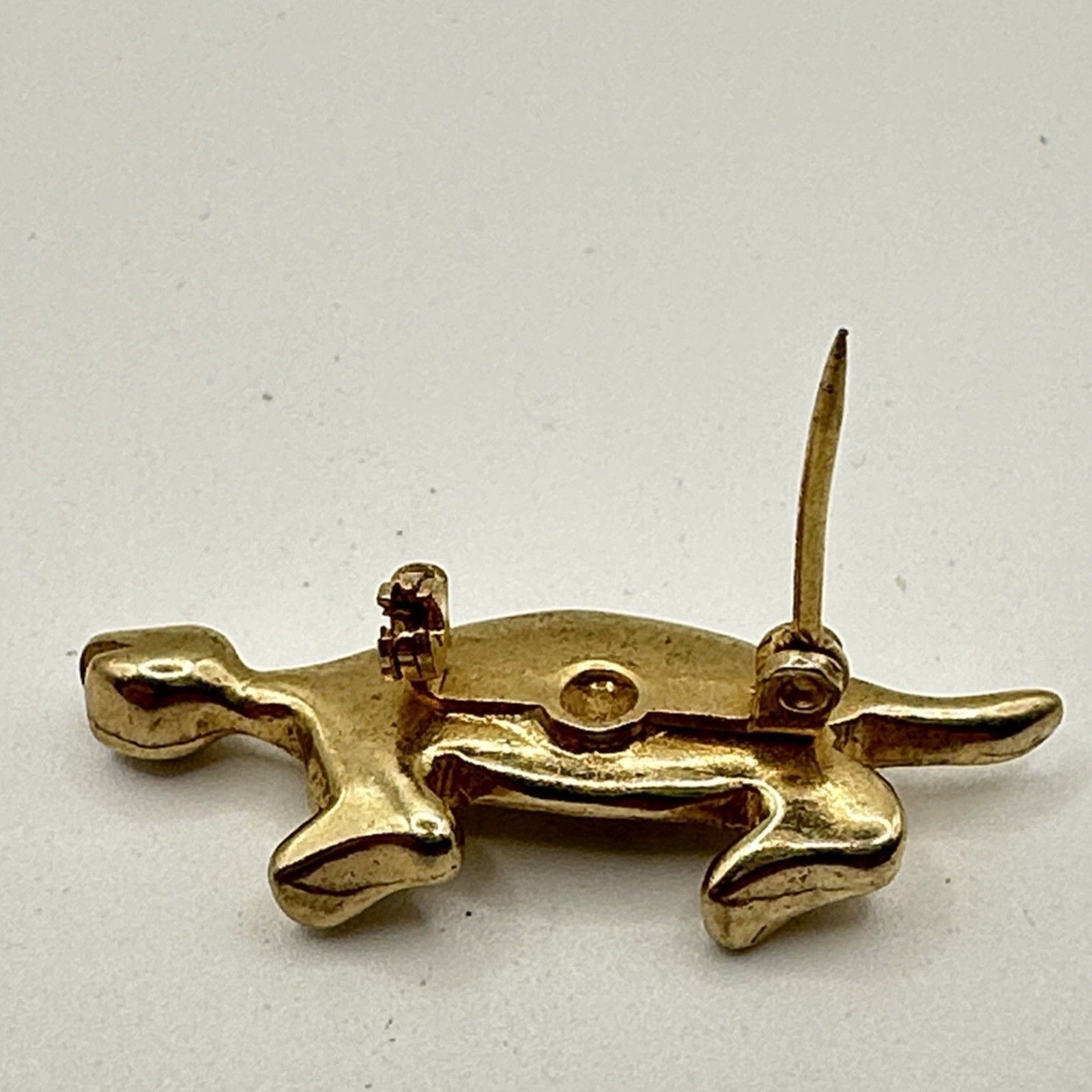 Vintage Gold Tone Turtle Brooch Pair Pearlescent Plastic Red Eyes Unsigned READ