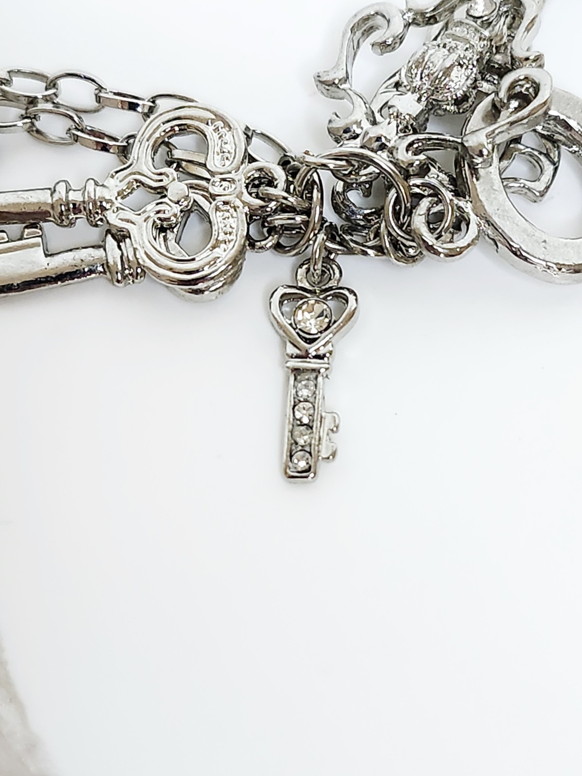 Vintage Silver Tone Multi Key Charm Chain Necklace – 24″
