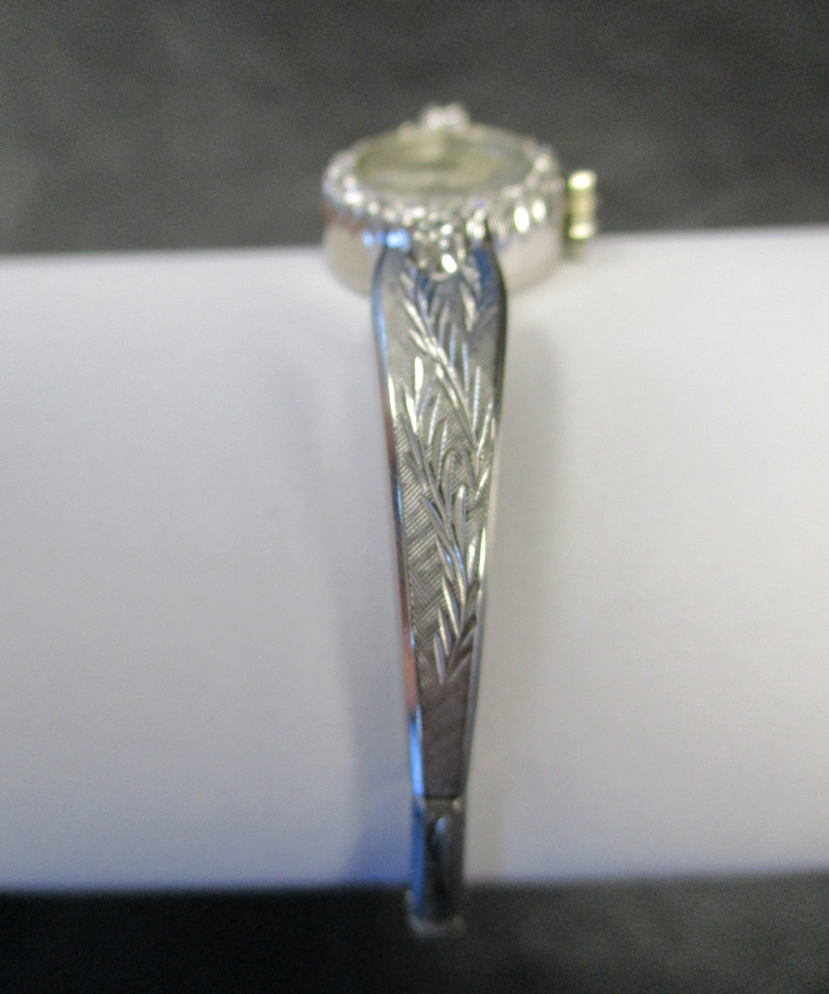 VINTAGE WYLER INCAFLEX LADIES 14K WHITE GOLD & DIAMONDS WRISTWATCH