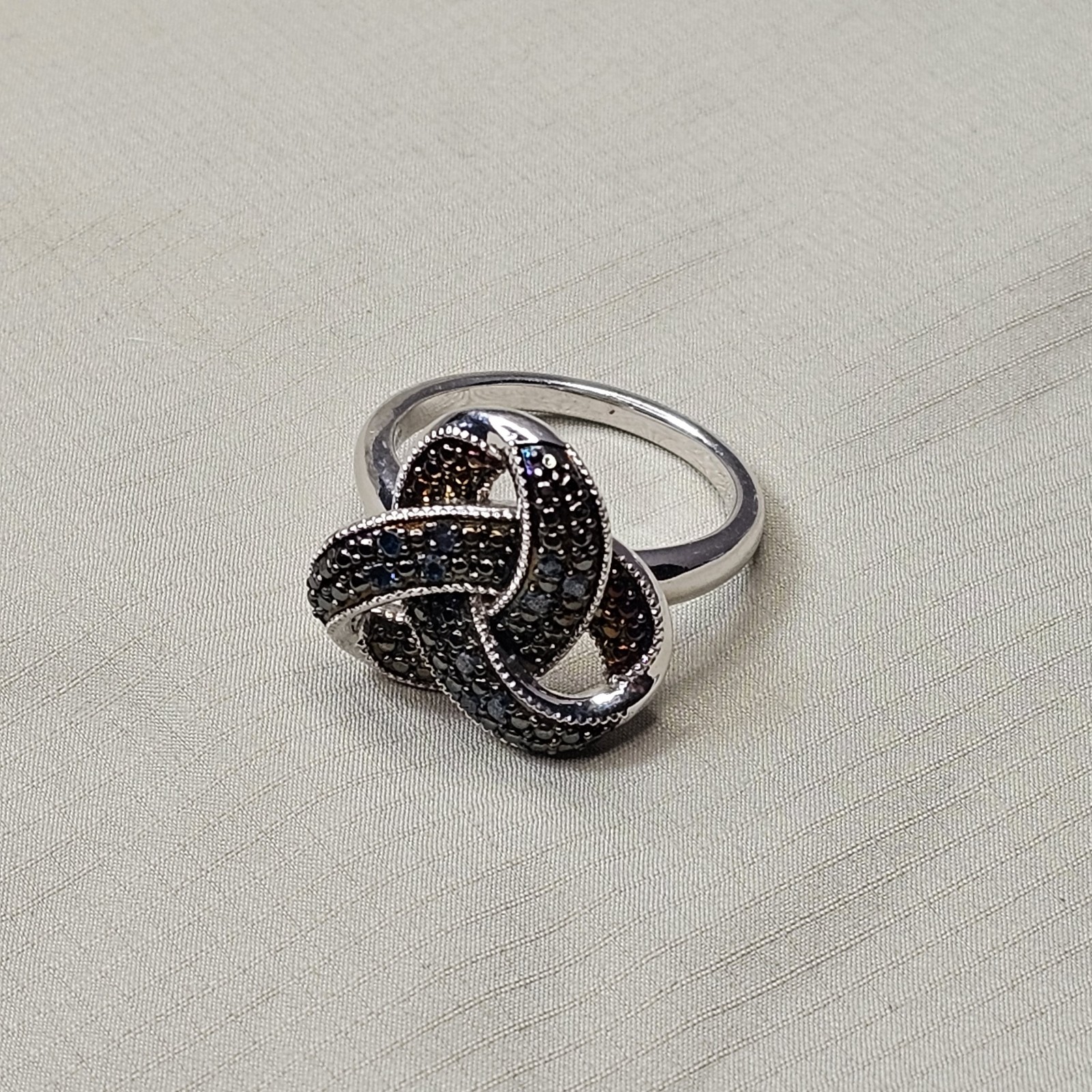 Sterling Silver Wide Band Ring – Wavy Pavé Black Stone Design Size 7 – 8.7 g