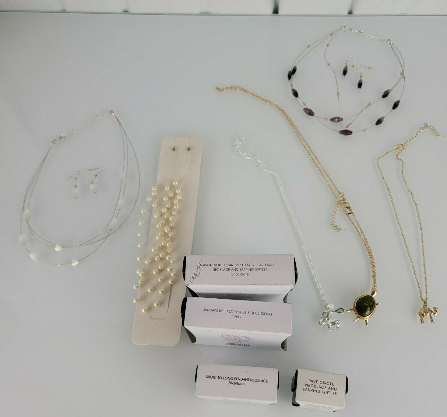 Avon Costume Jewelry Necklace Set Lot Bracelet Earrings Pearl Turtle 17 pieces