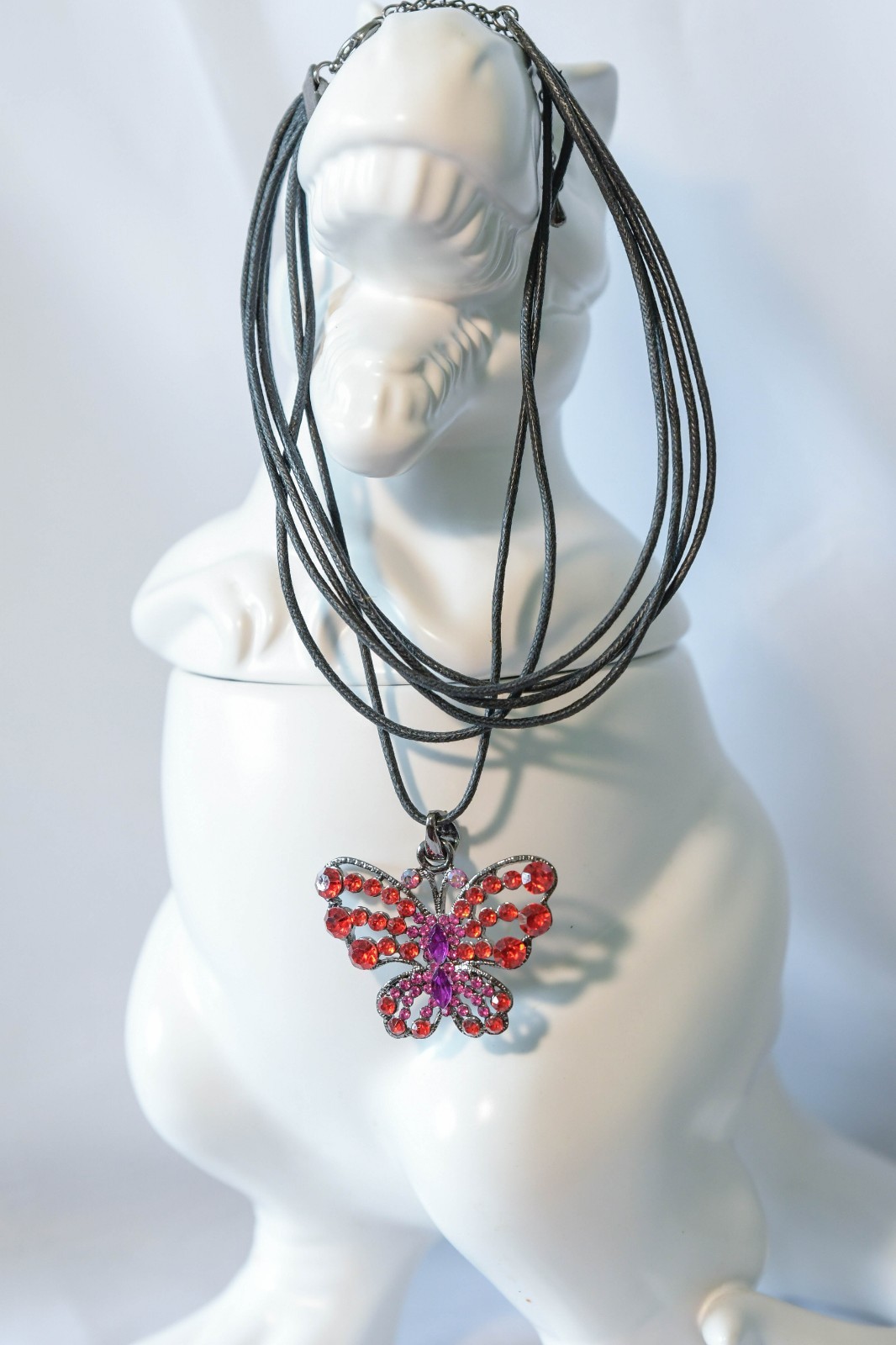 Set of 2 Vintage 90’s necklaces faceted red bead necklace and butterfly pendant