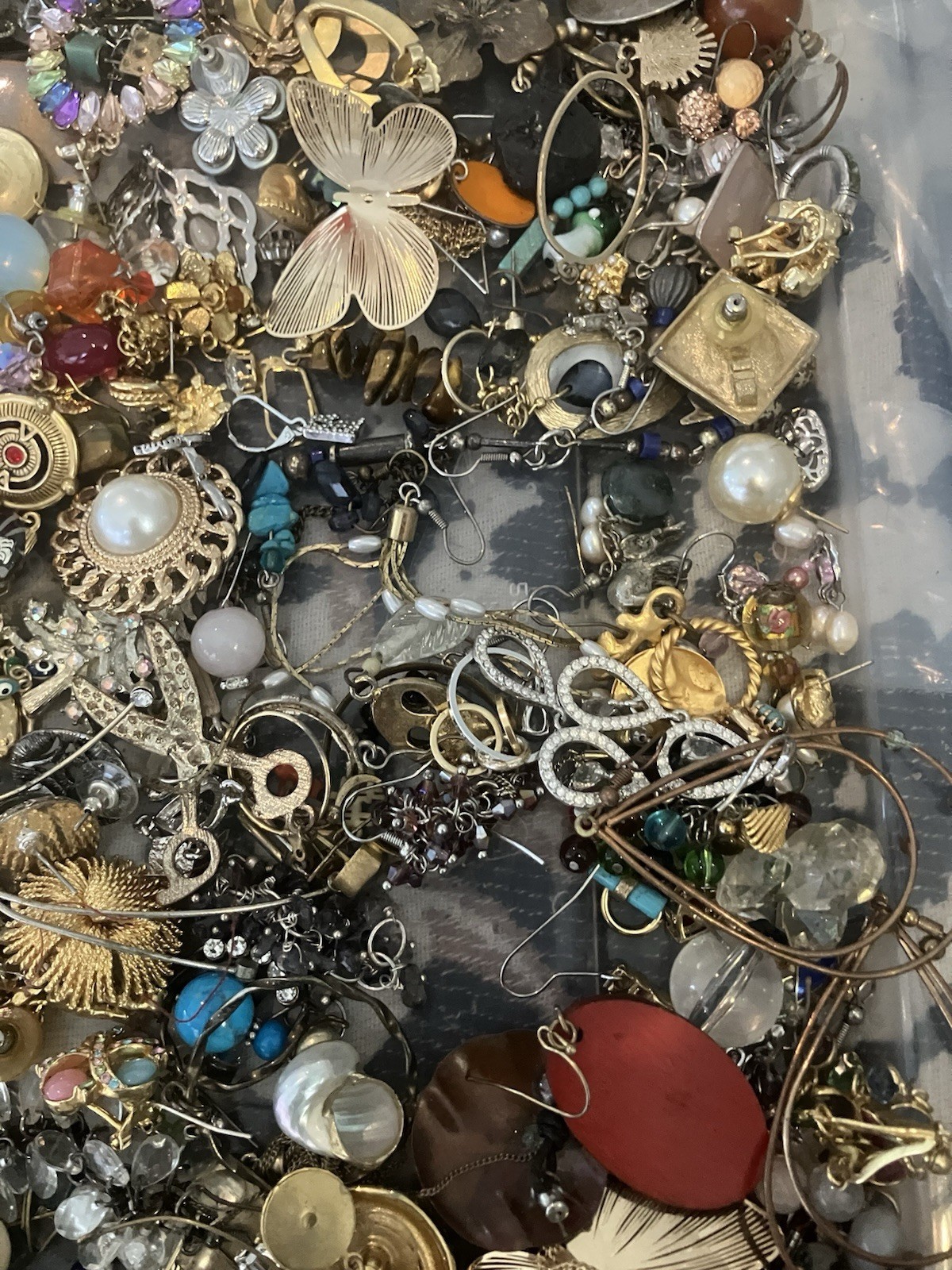 Vintage Lot Single Earrings Pierced Wires Posts Craft 3.12 Lbs