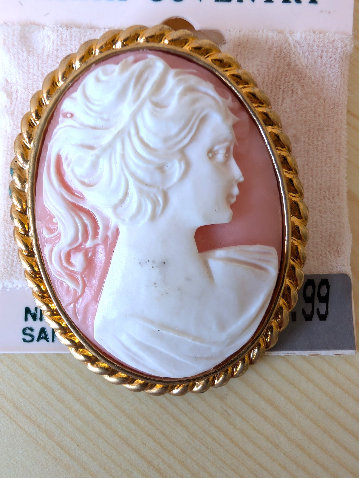 Vintage Sarah Coventry Cameo Gold Tone Brooch Classic Quality New Nickel Free