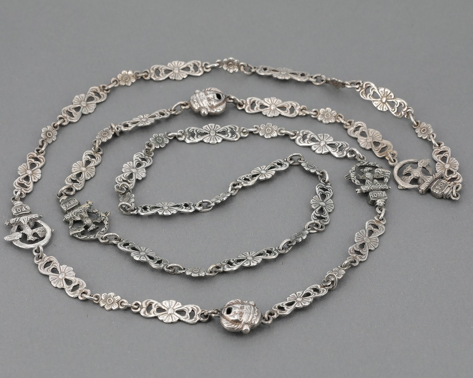 Antique Unsigned Peruzzi 800 Silver Roman Renaissance Revival 38″ Necklace