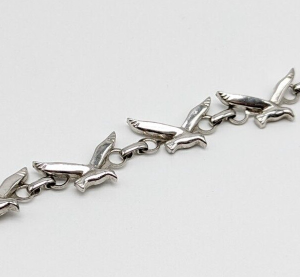 Vintage Silver Tone Flying Stretched Wing Bird Dove Chain Link Bracelet Animals