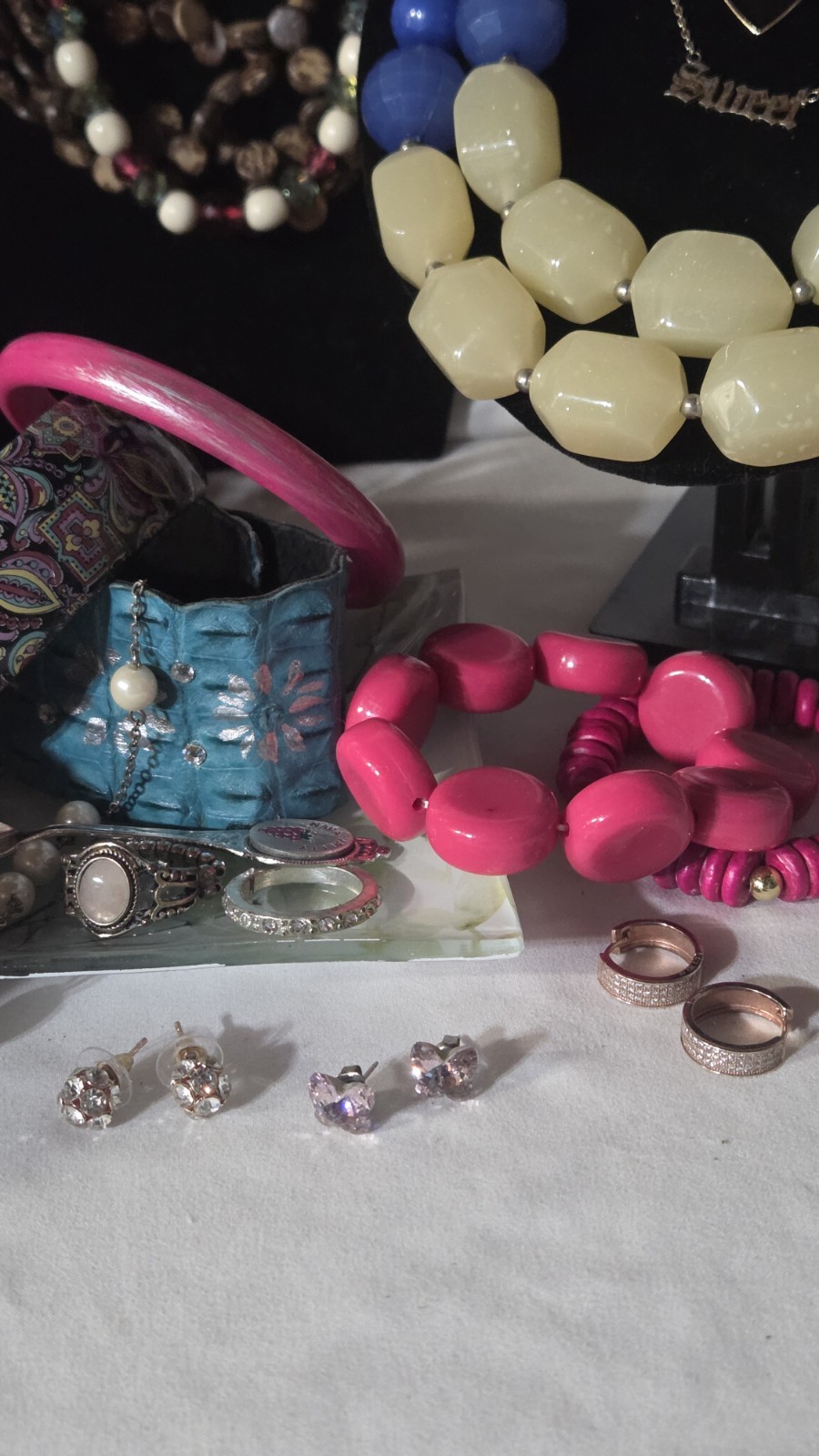 Grandma’s Estate; Jewelry, Trinkets, & Extra Fun Junk! Lot #96