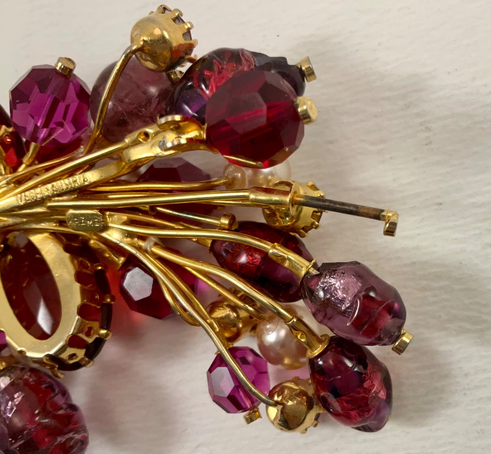 KRAMER AUSTRIAN Raised 3” Purple Spray Faux Pearls Vintage Signed BROOCH #643B