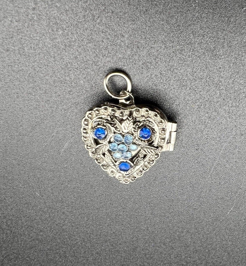 Vtg Heart Shaped Silver Tone Photo Locket Pendant Blue RhineStones Floral Charm