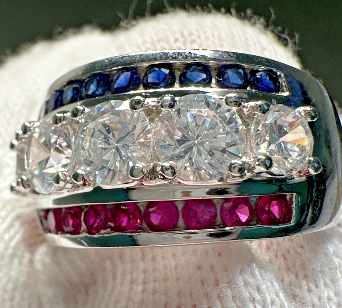 STERLING SILVER, PINK, BLUE & CLEAR BANDED ACCENTED BAND RING SIZE 7.25 H651