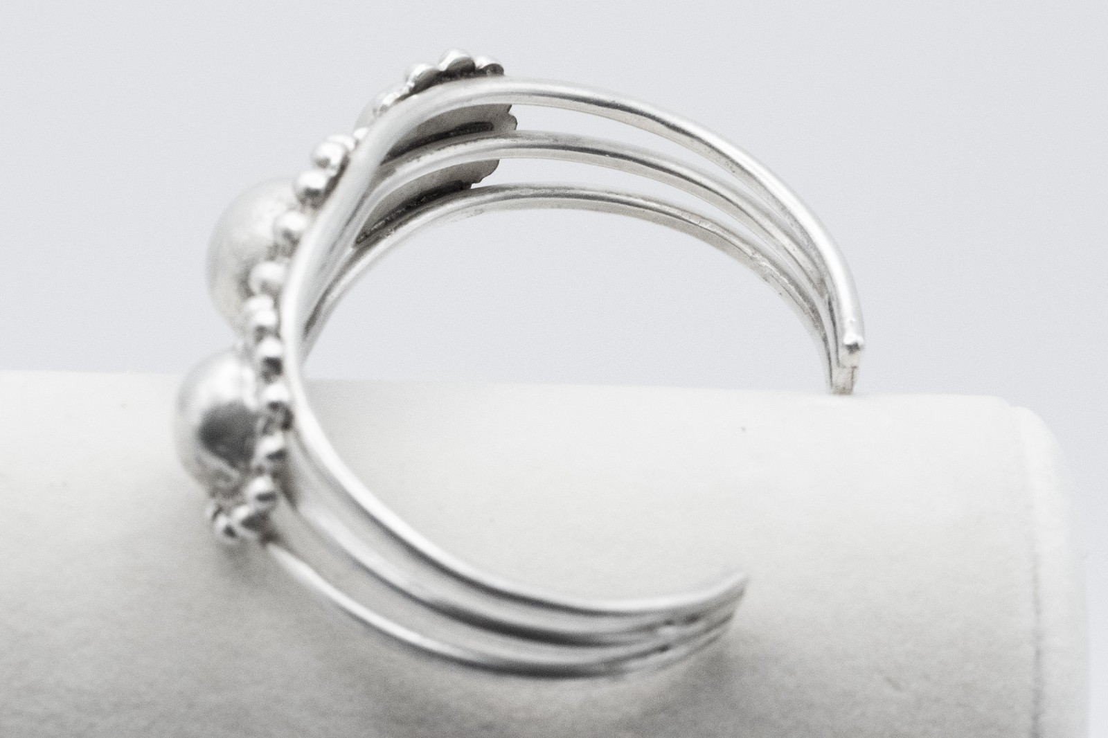 Vintage Navajo Sterling Silver Beaded Triple Dome Cuff Bracelet 925 32 g
