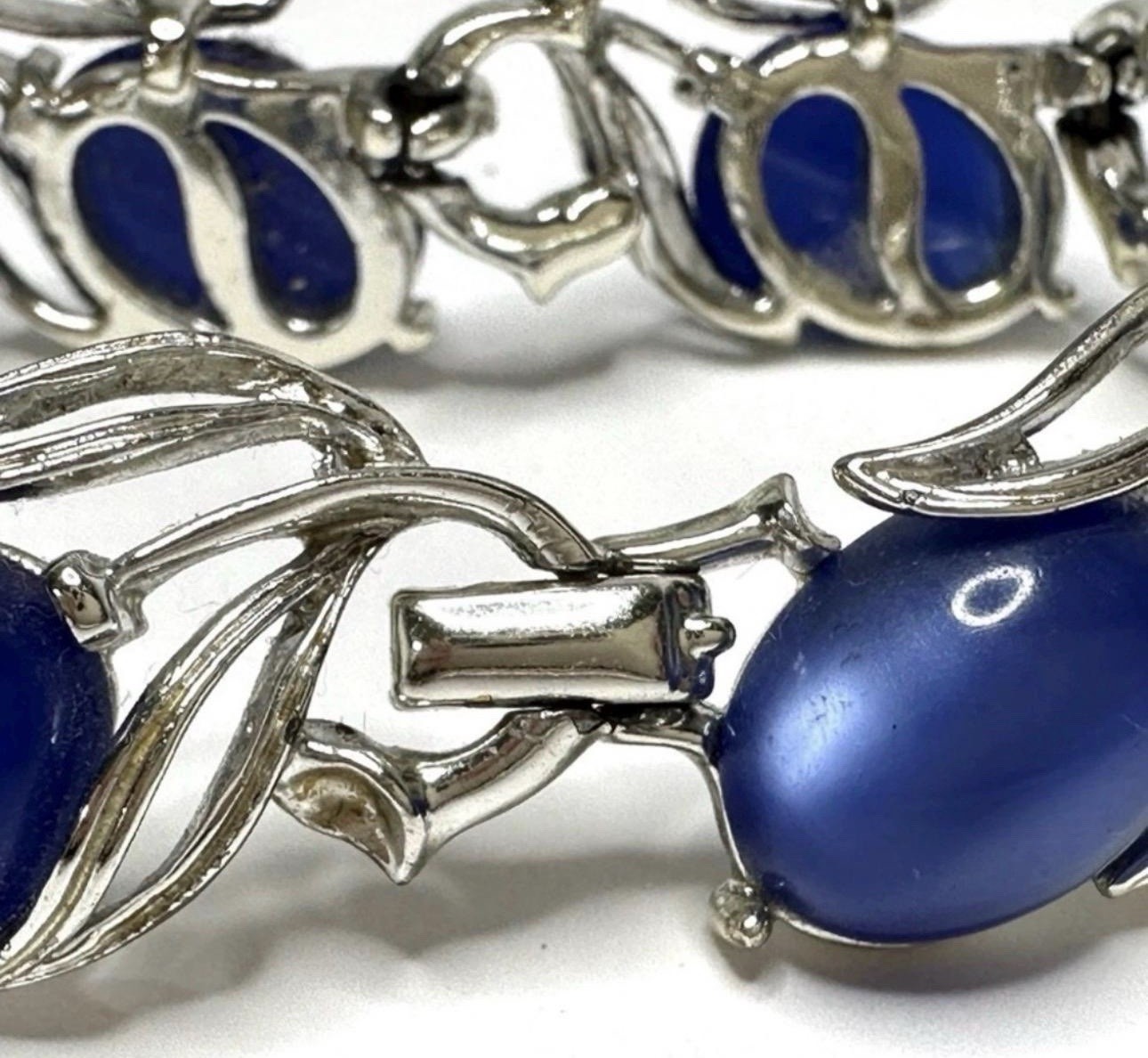 Vtg 1950s Lisner Signed Cobalt Blue Cabochon Leaf Necklace Bracelet Demi Parure