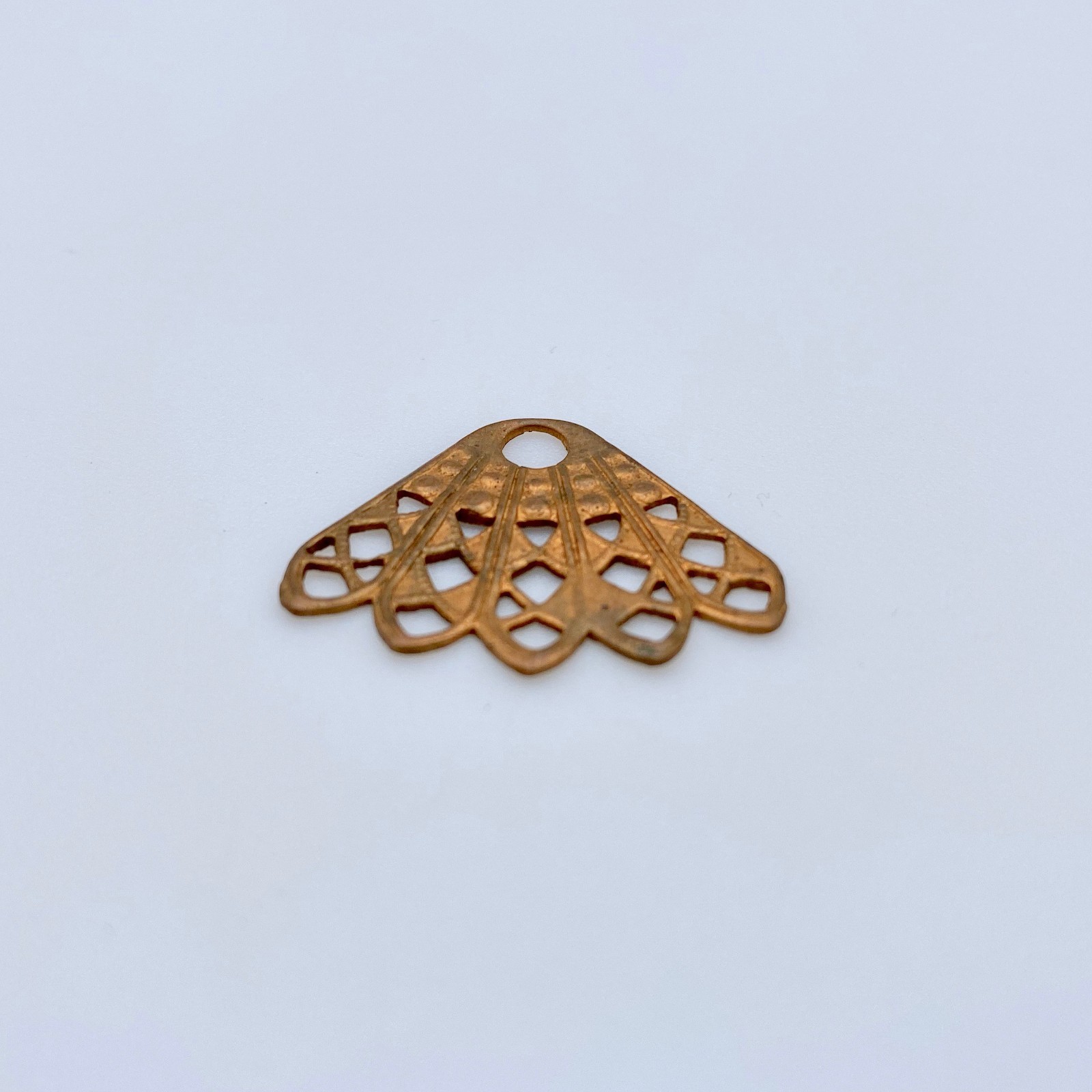4 Vintage Brass Chandelier Earring Stamping (BP41)