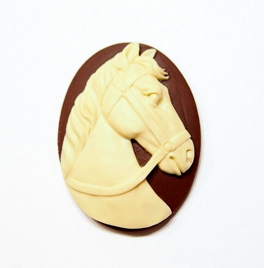 4 Different Colors of 40x30mm Horse Portrait Cameos, Very Nice