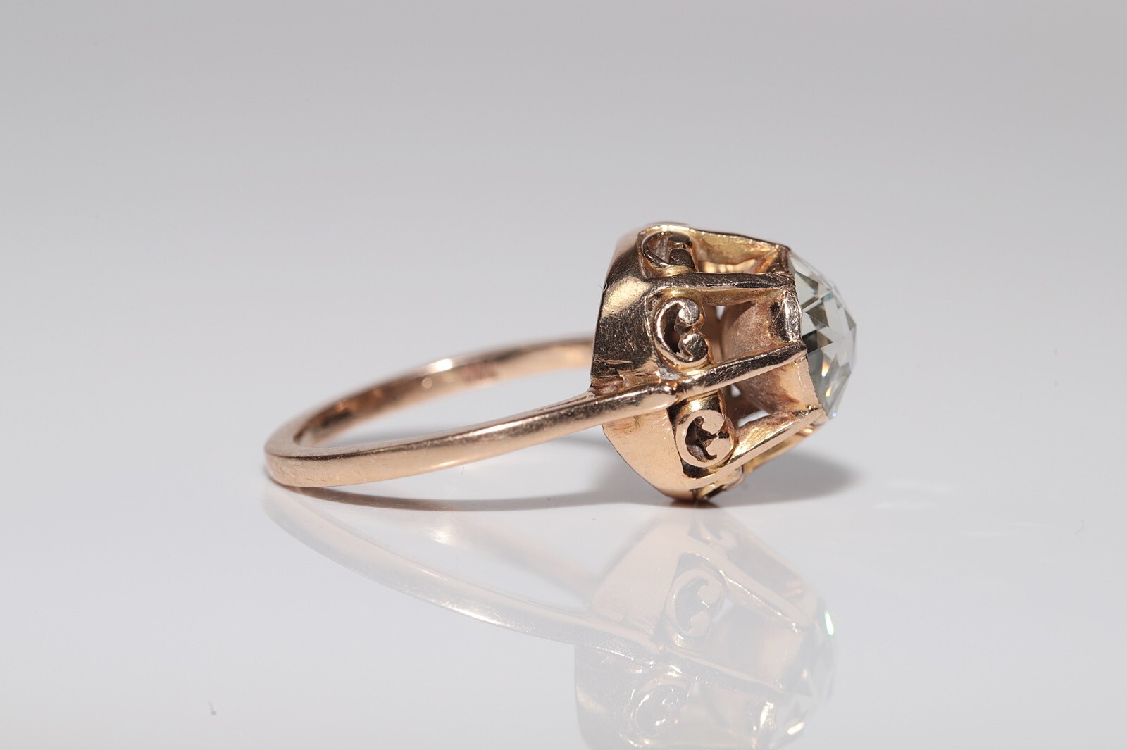 Antique Circa 1900s 18k Gold Natural Rose Cut Diamond Solitaire Ring