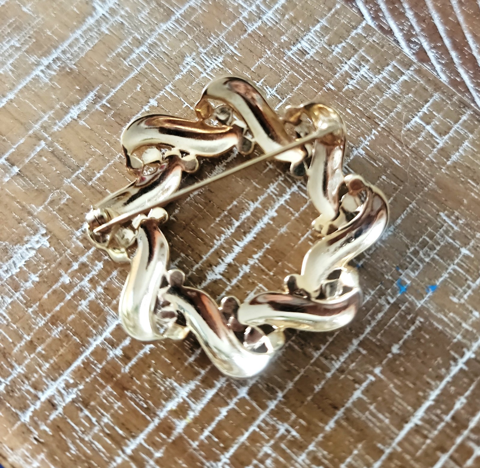 Crown Trifari Dragon Skin Crystal Circle Pin