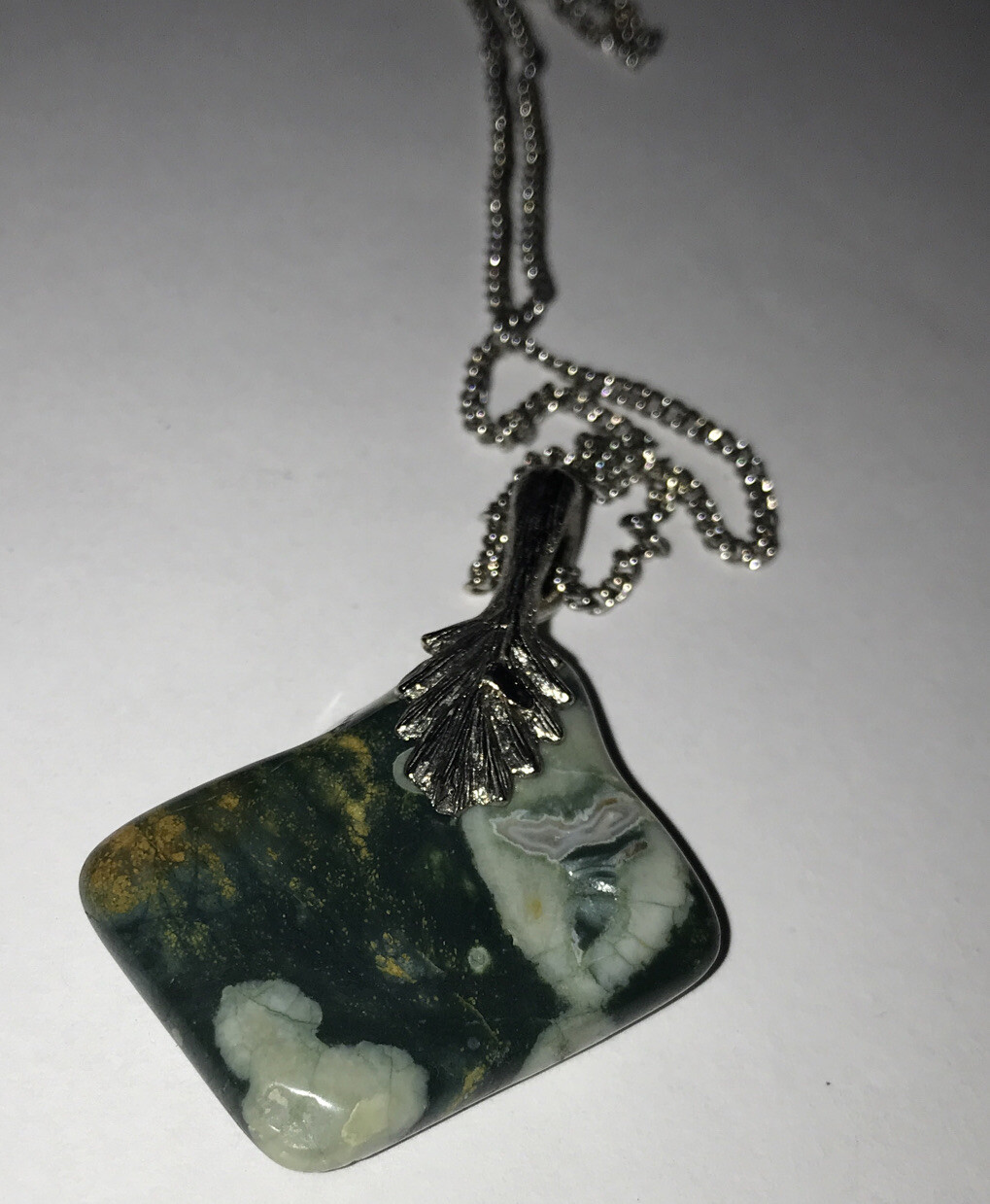 Vtg Stone Pendant with Silvertone Chain