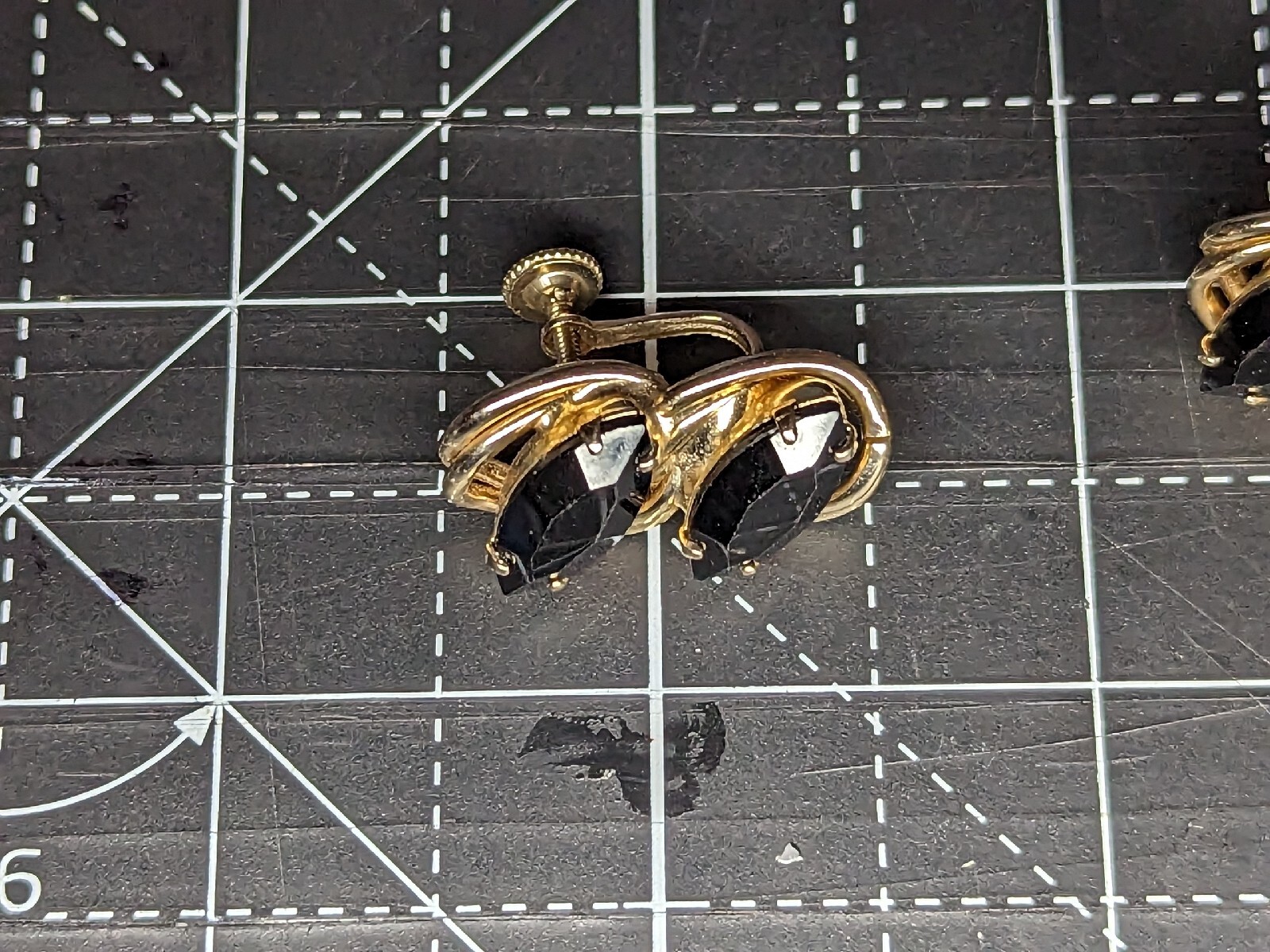 Screw On Earrings Unsigned – Black Stones Set – 1960s Style USA Seller