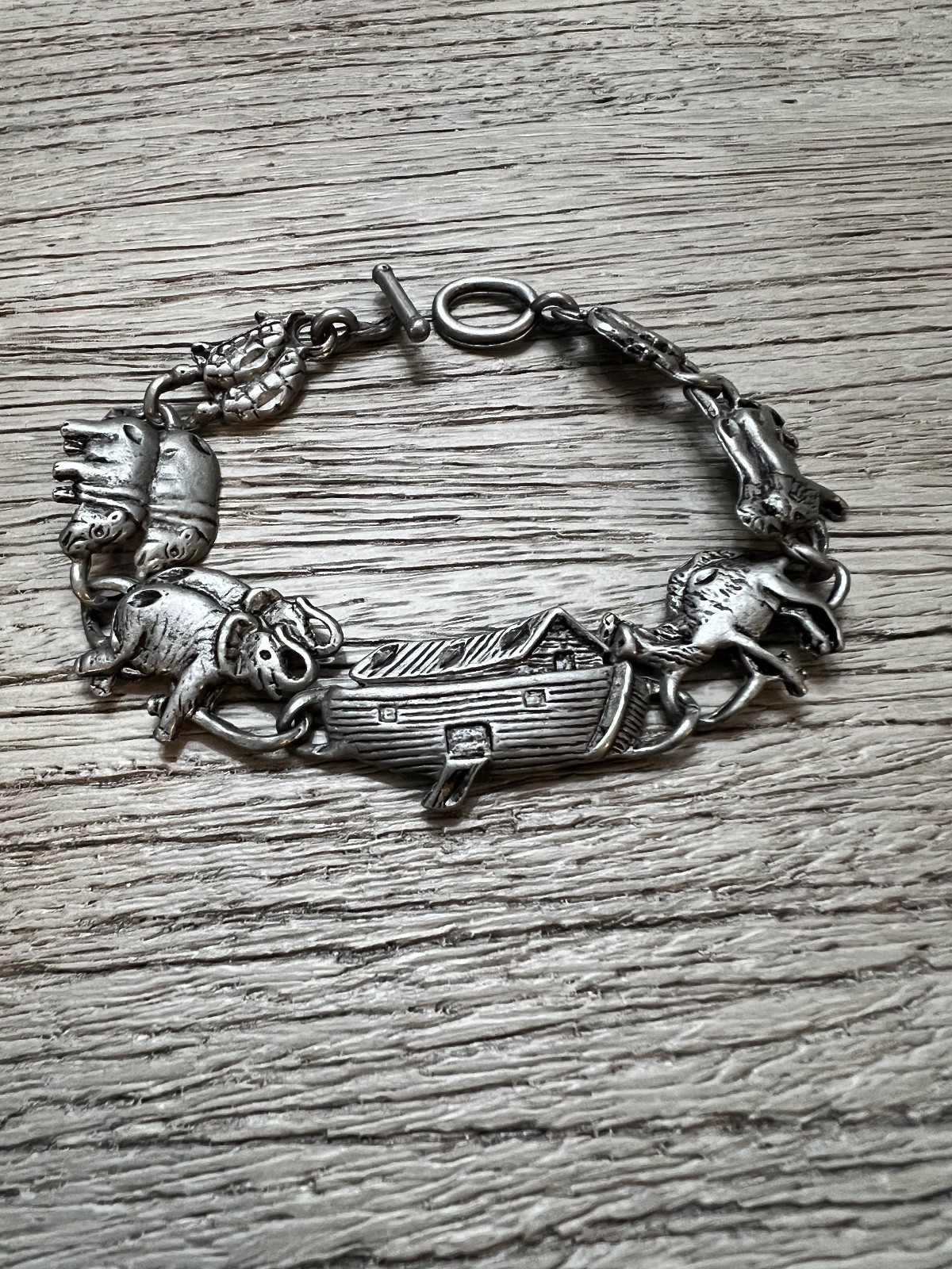 Vintage Silver Tone Noah’s Ark Bracelet 7.5/8 inch Very Good PreOwned Condition