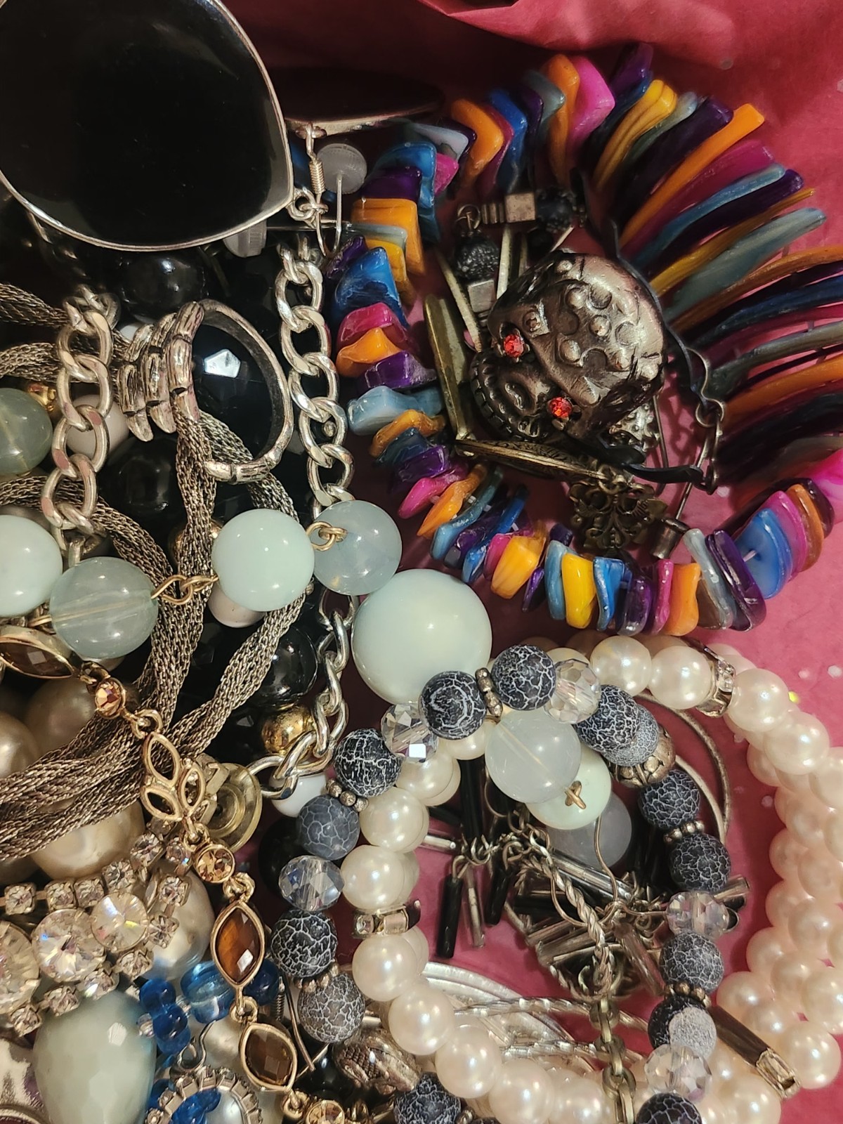 Vintage To now jewelry lot # 115