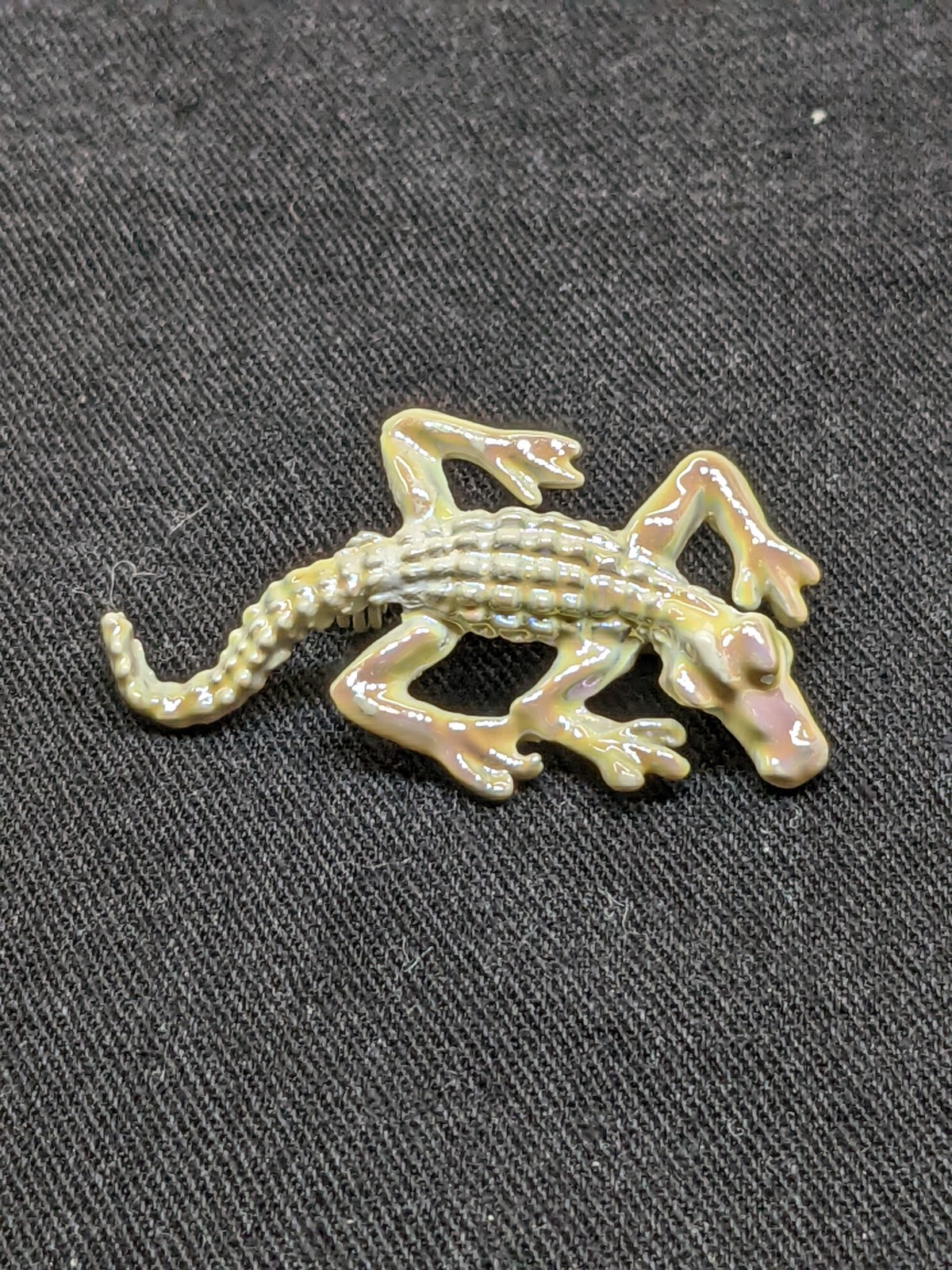 Vintage Alligator Brooch Iridescent Ivory Enamel Crocodile Reptile Lizard Pin