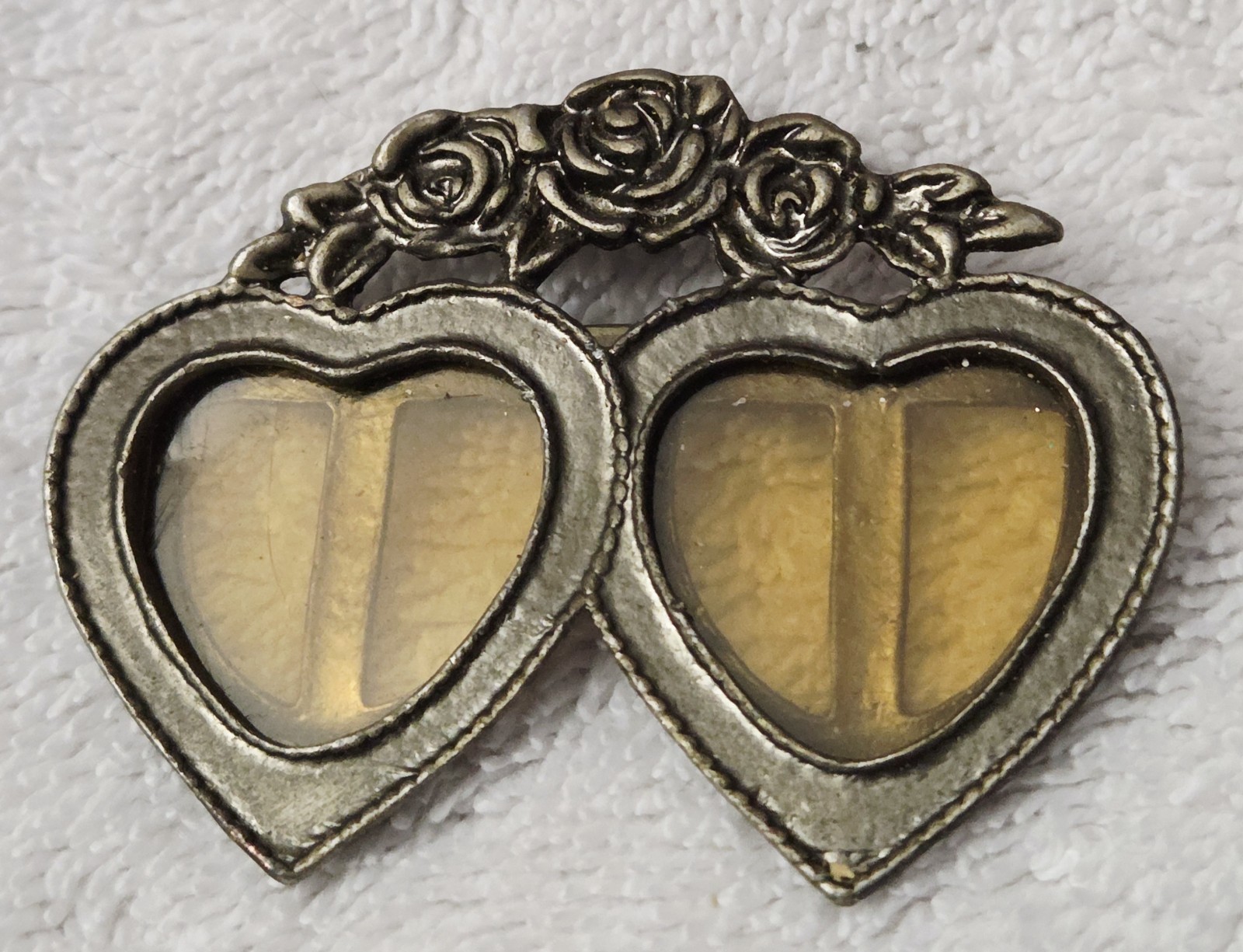 Vintage Bronze Tone Double Heart Picture Frame Roses Rose Flowers Brooch Pin