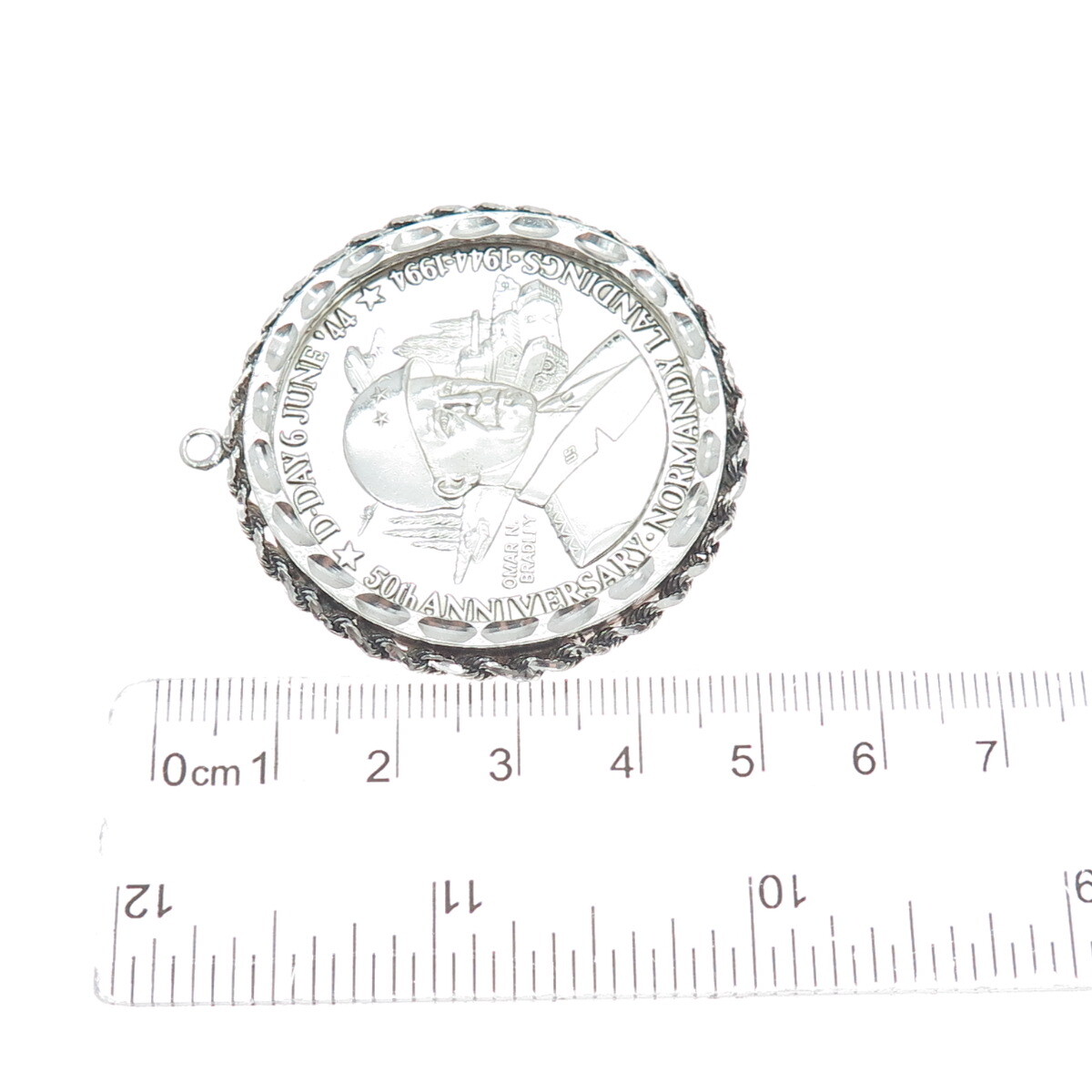999 Silver Vintage 1994 Turks Caicos Islands 20 Crowns Elizabeth II Coin Pendant