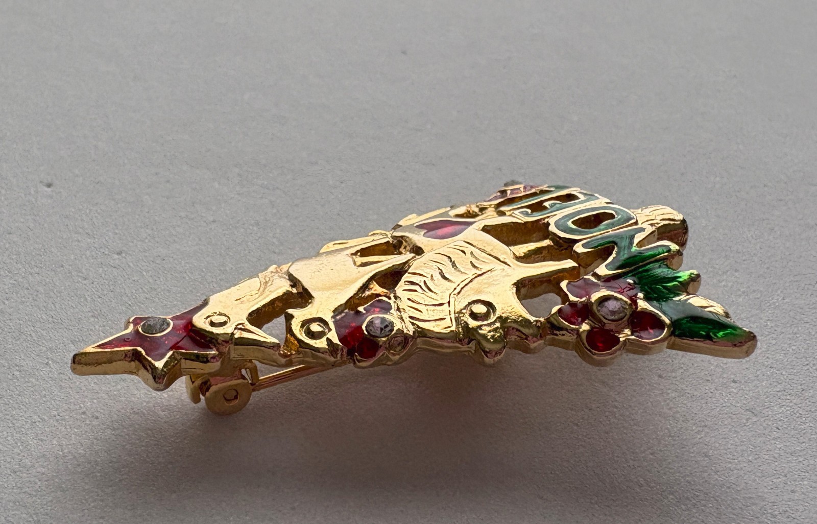 VINTAGE CHRISTMAS TREE PIN BROOCH ENAMEL GOLD JAMES AVERY STYLE NOEL LION HTF 56